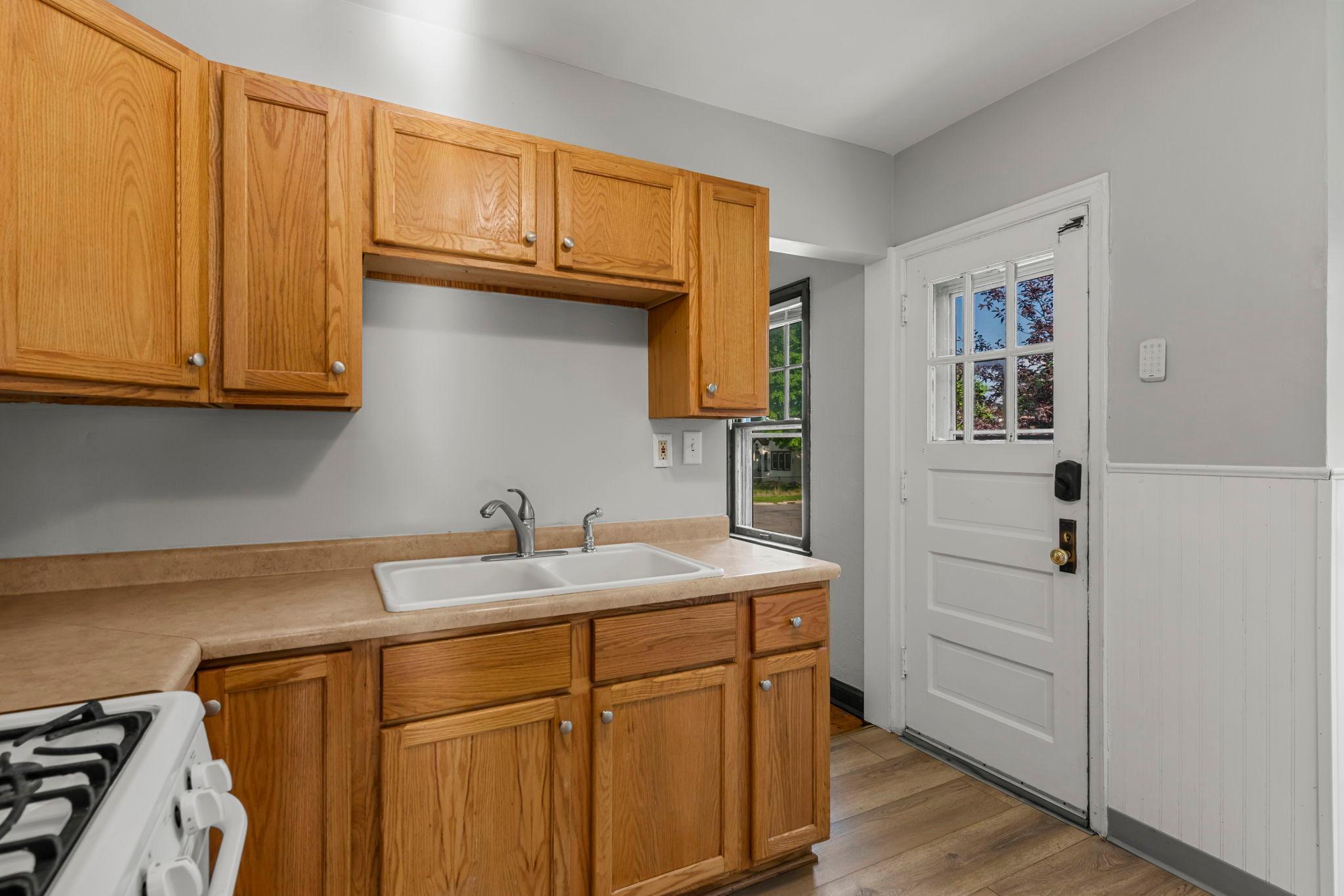 2101-2103 Vincent Avenue N