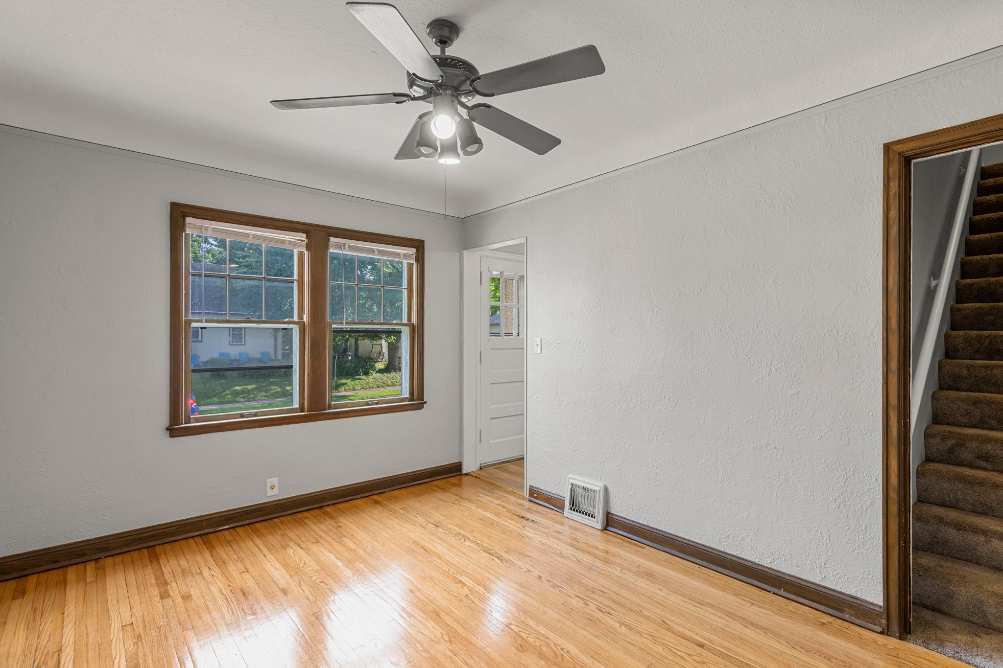 2101-2103 Vincent Avenue N