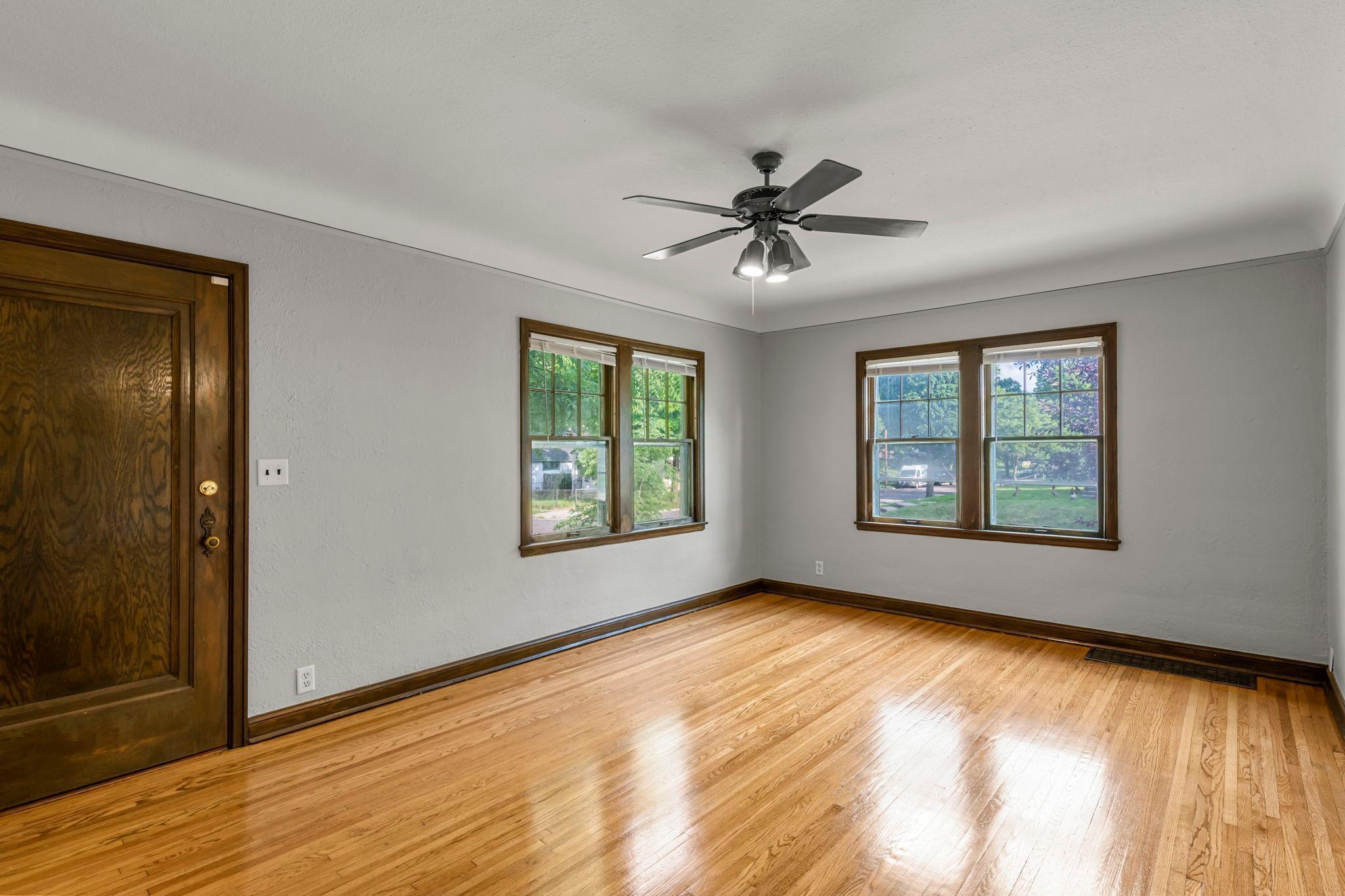 2101-2103 Vincent Avenue N