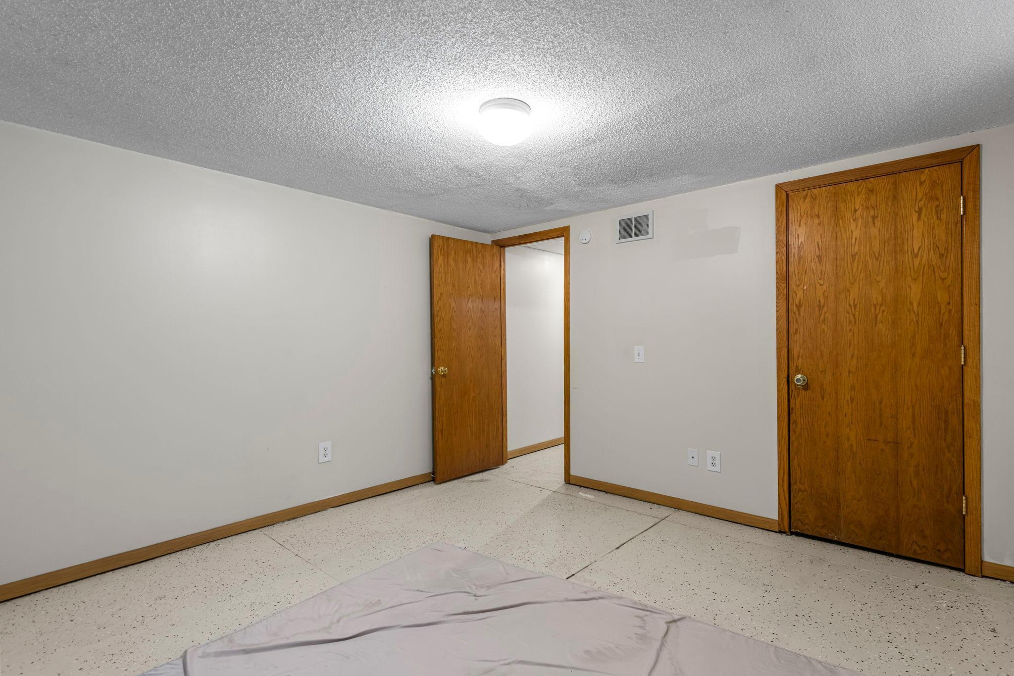 2101-2103 Vincent Avenue N