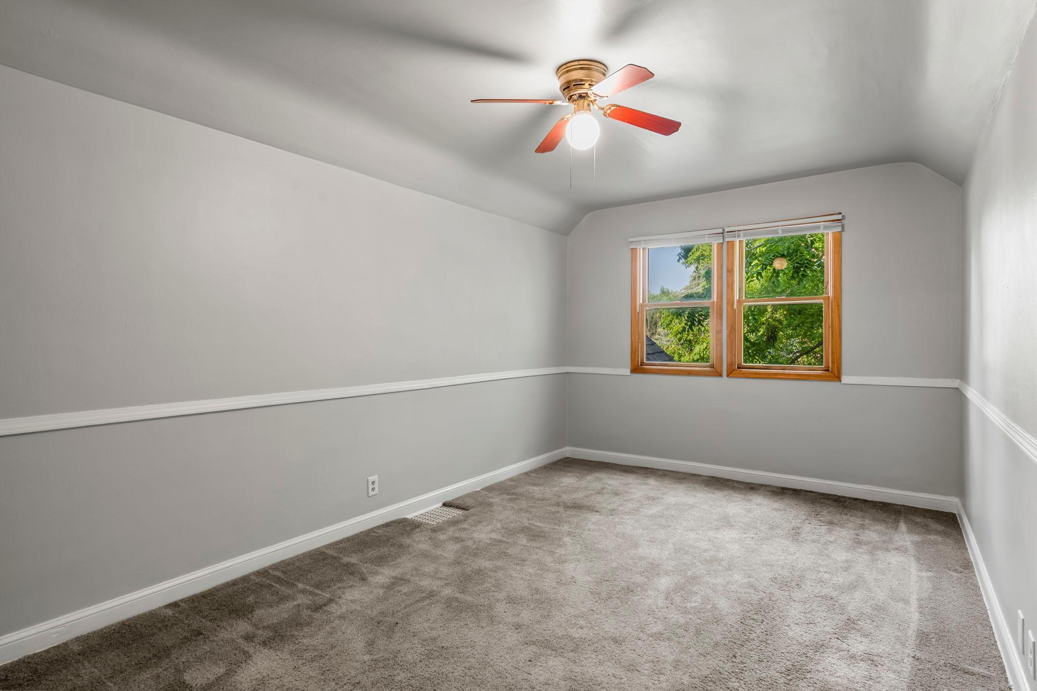 2101-2103 Vincent Avenue N