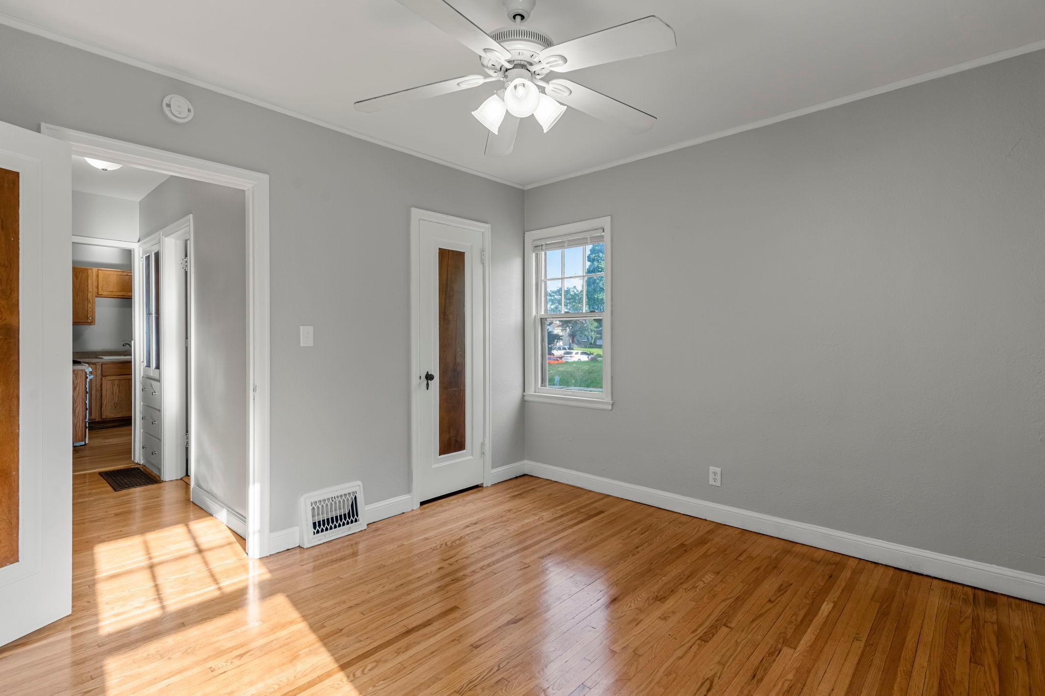 2101-2103 Vincent Avenue N