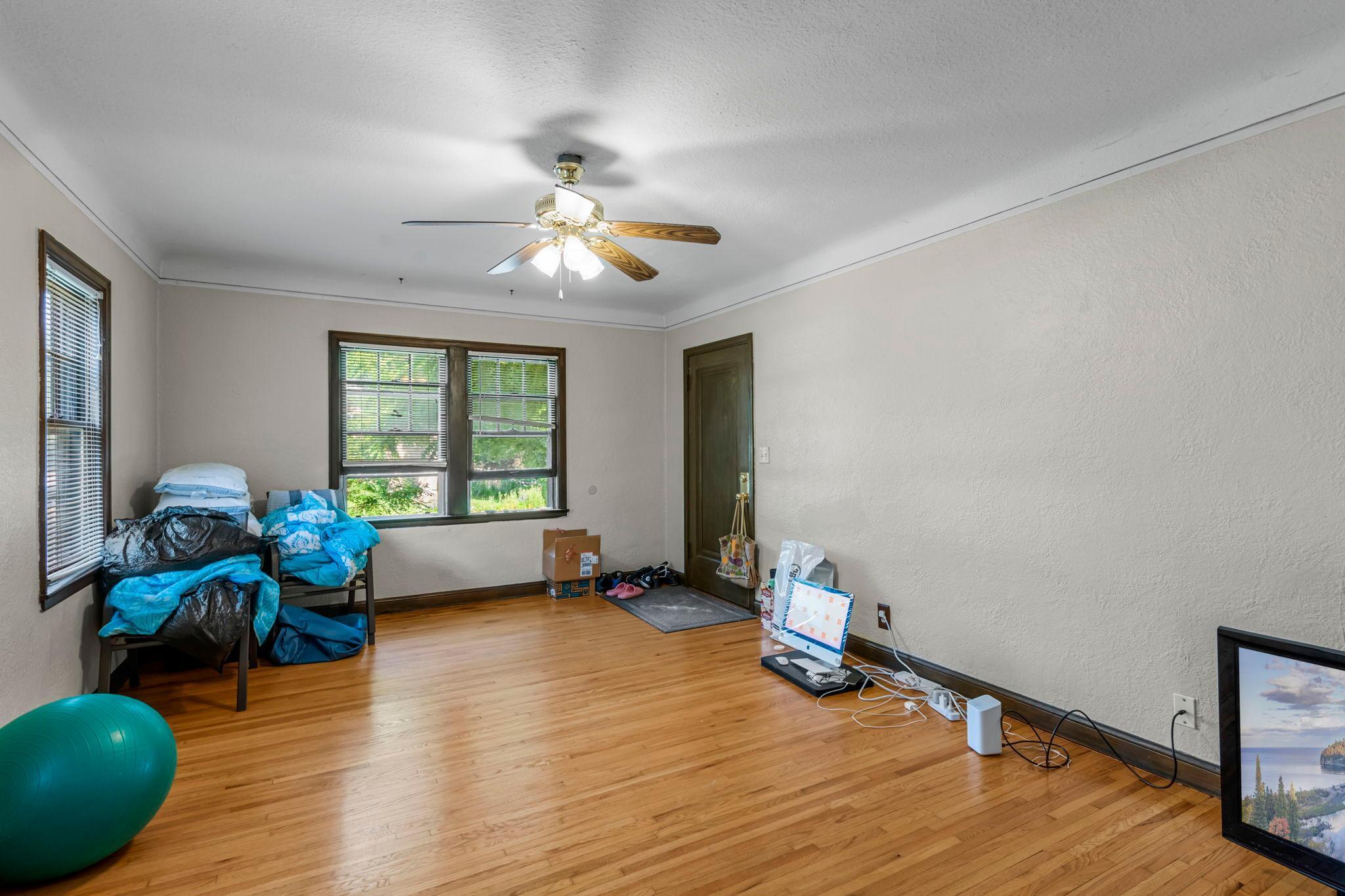 2101-2103 Vincent Avenue N