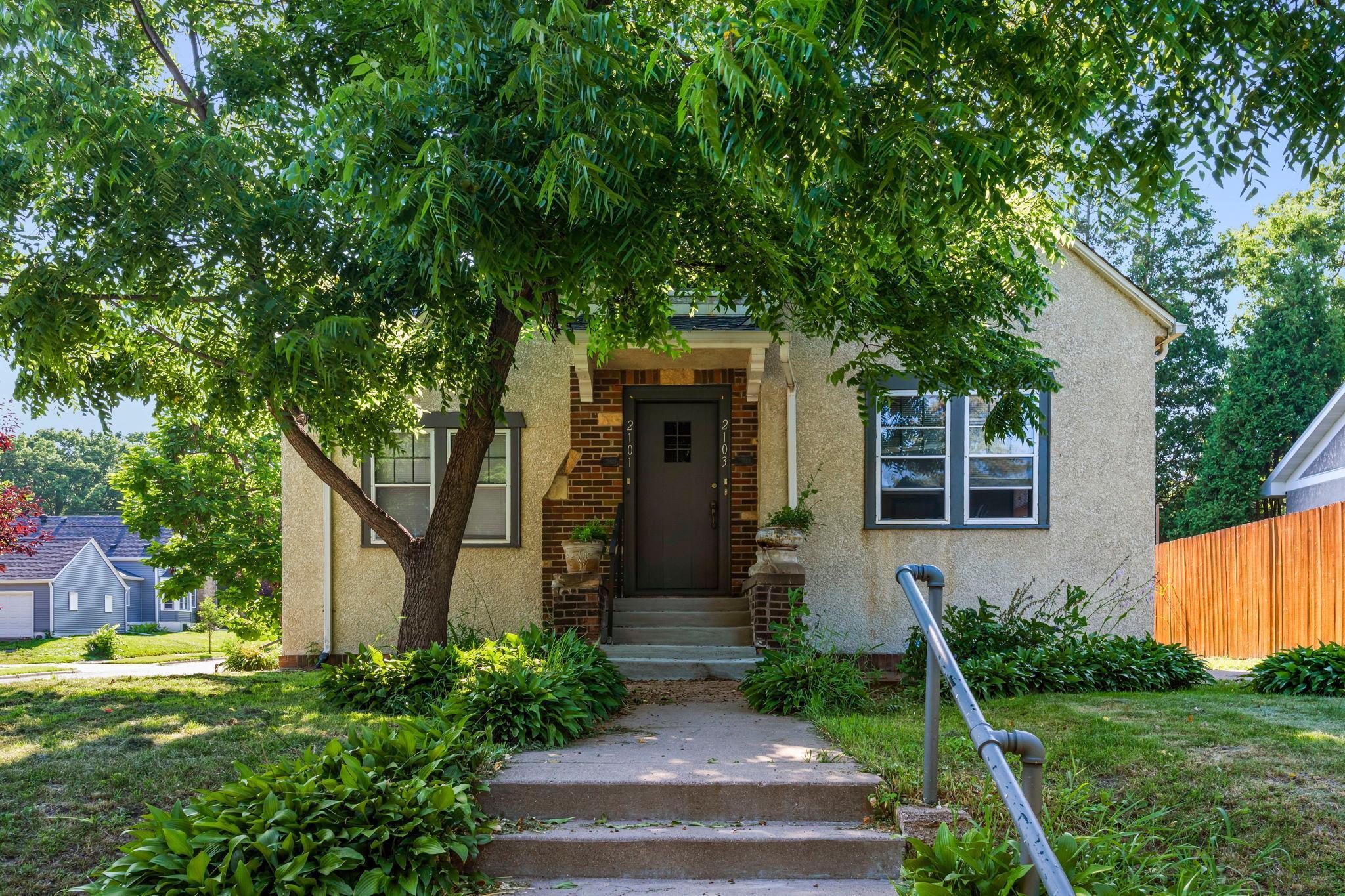 2101-2103 Vincent Avenue N