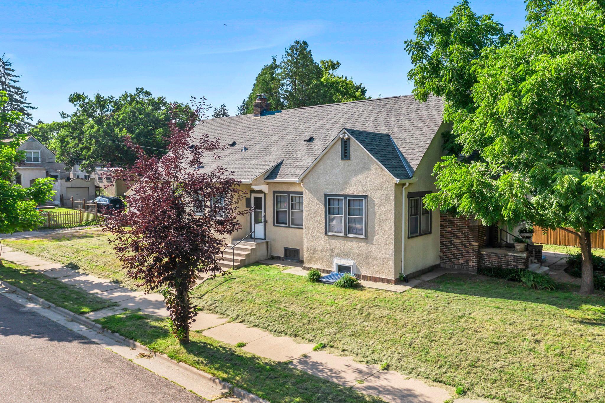 2101-2103 Vincent Avenue N