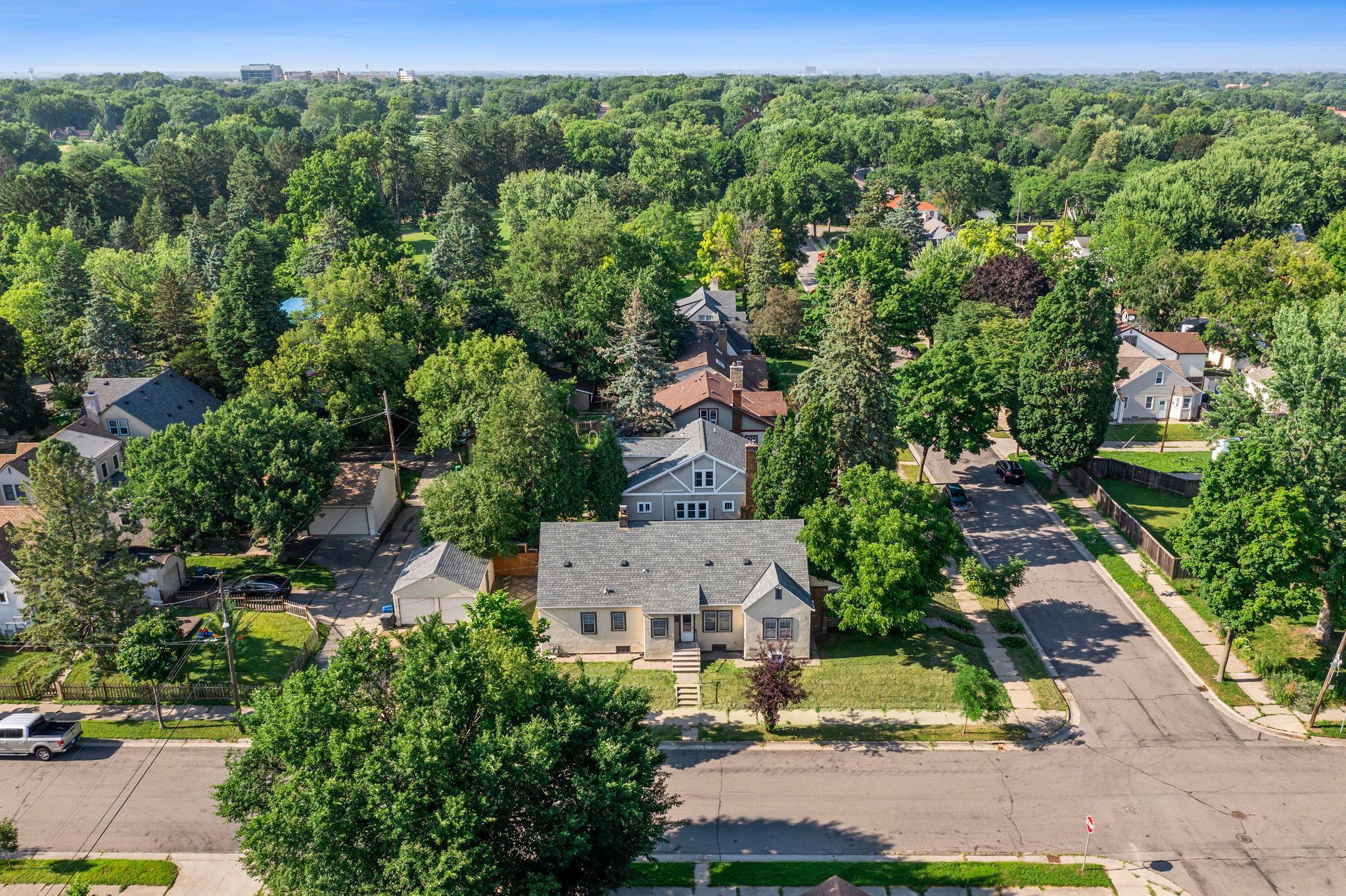 2101-2103 Vincent Avenue N