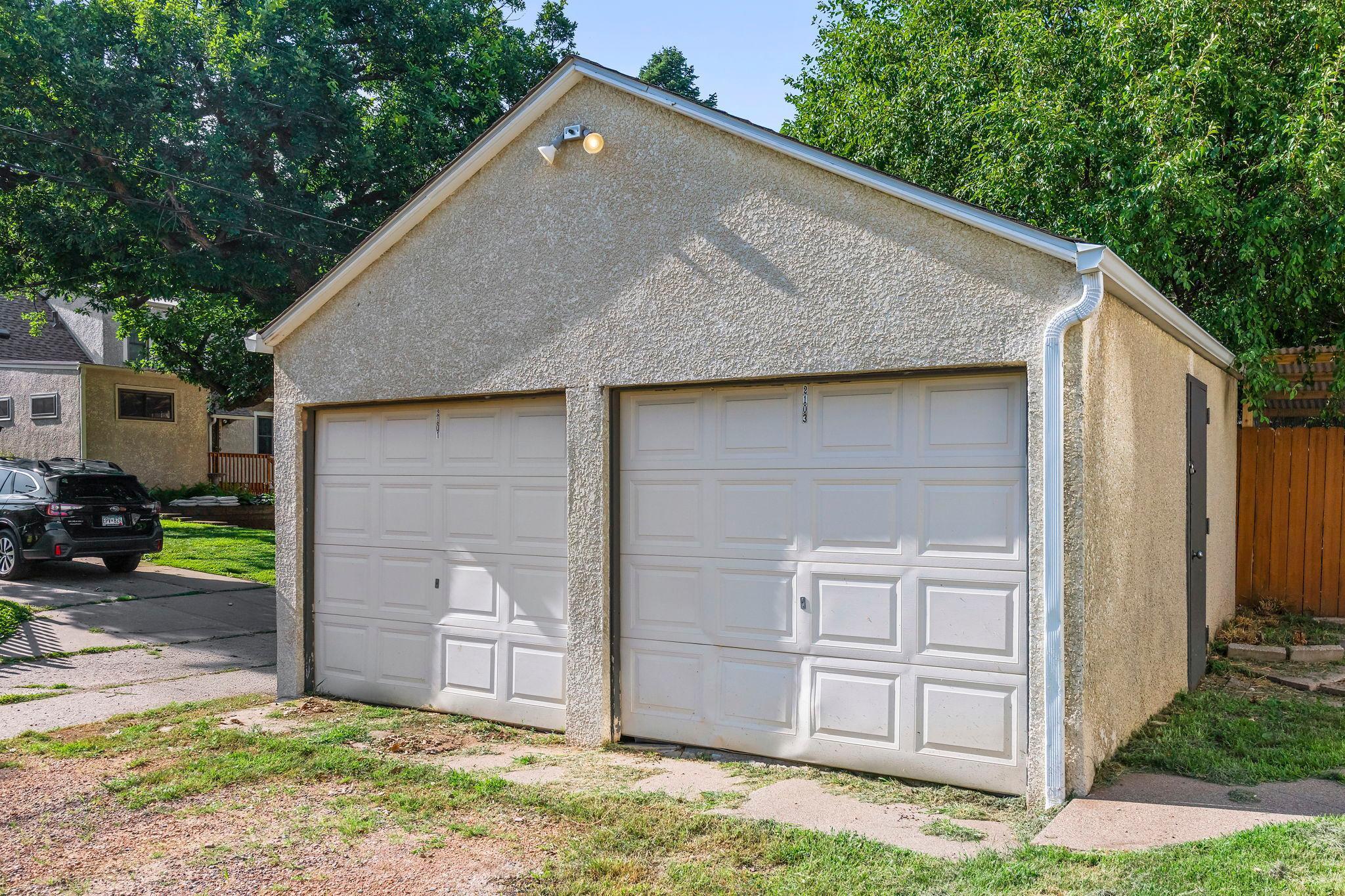 2101-2103 Vincent Avenue N