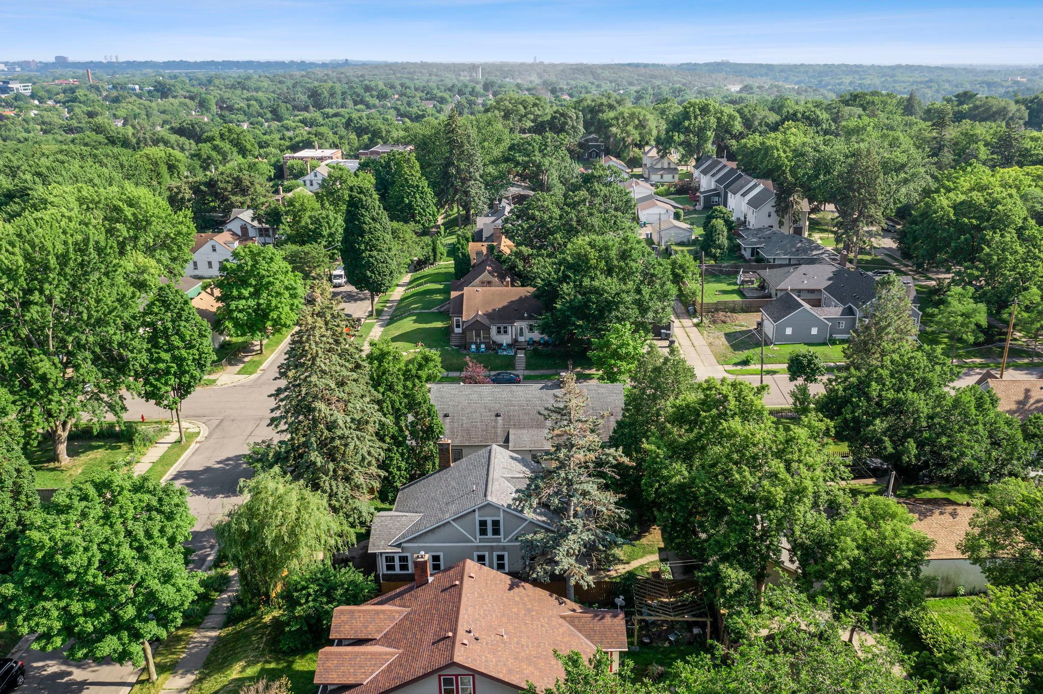 2101-2103 Vincent Avenue N