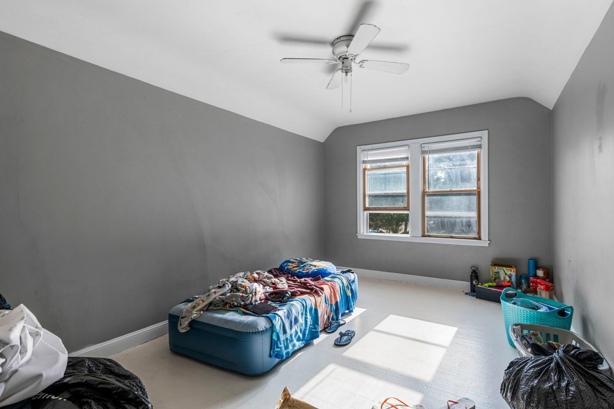 2101-2103 Vincent Avenue N