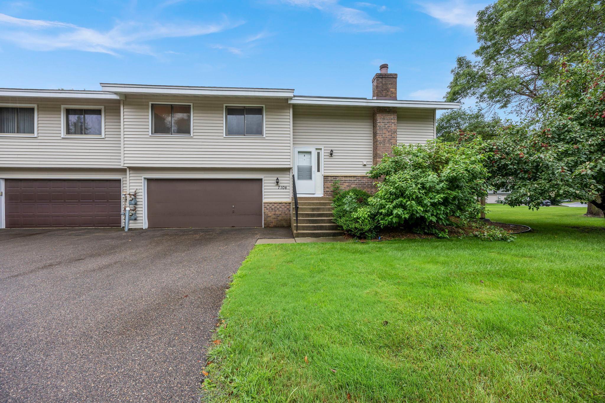 7104 Pontiac Circle