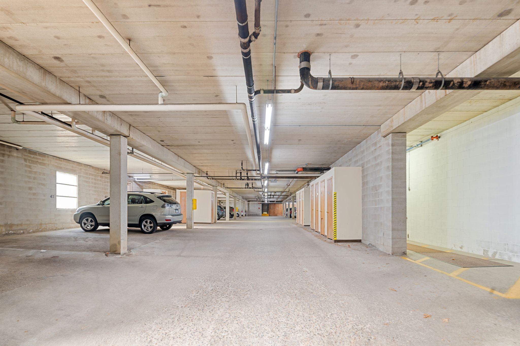 3232 Fremont Avenue N Unit: 105