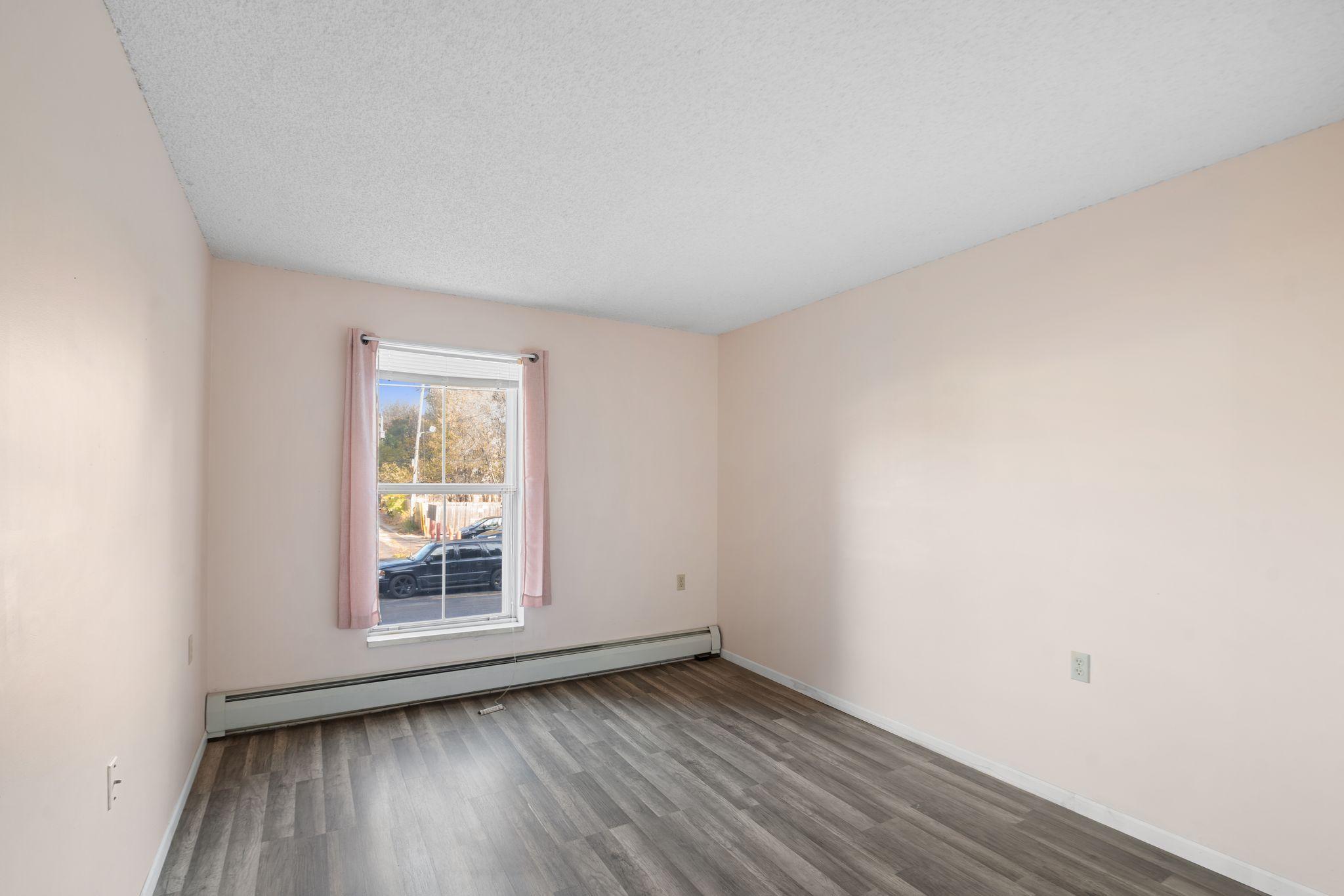 3232 Fremont Avenue N Unit: 105