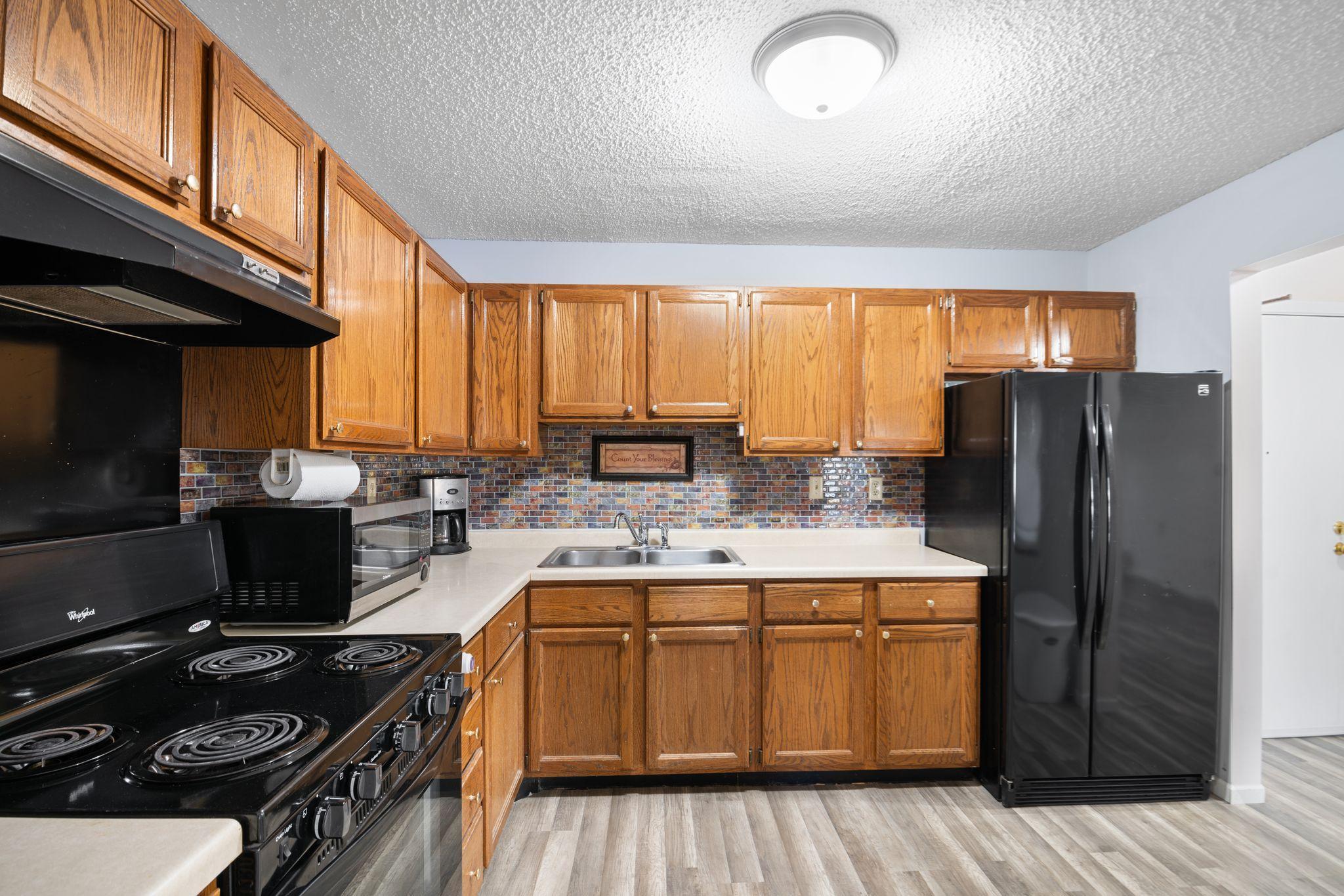 3232 Fremont Avenue N Unit: 105