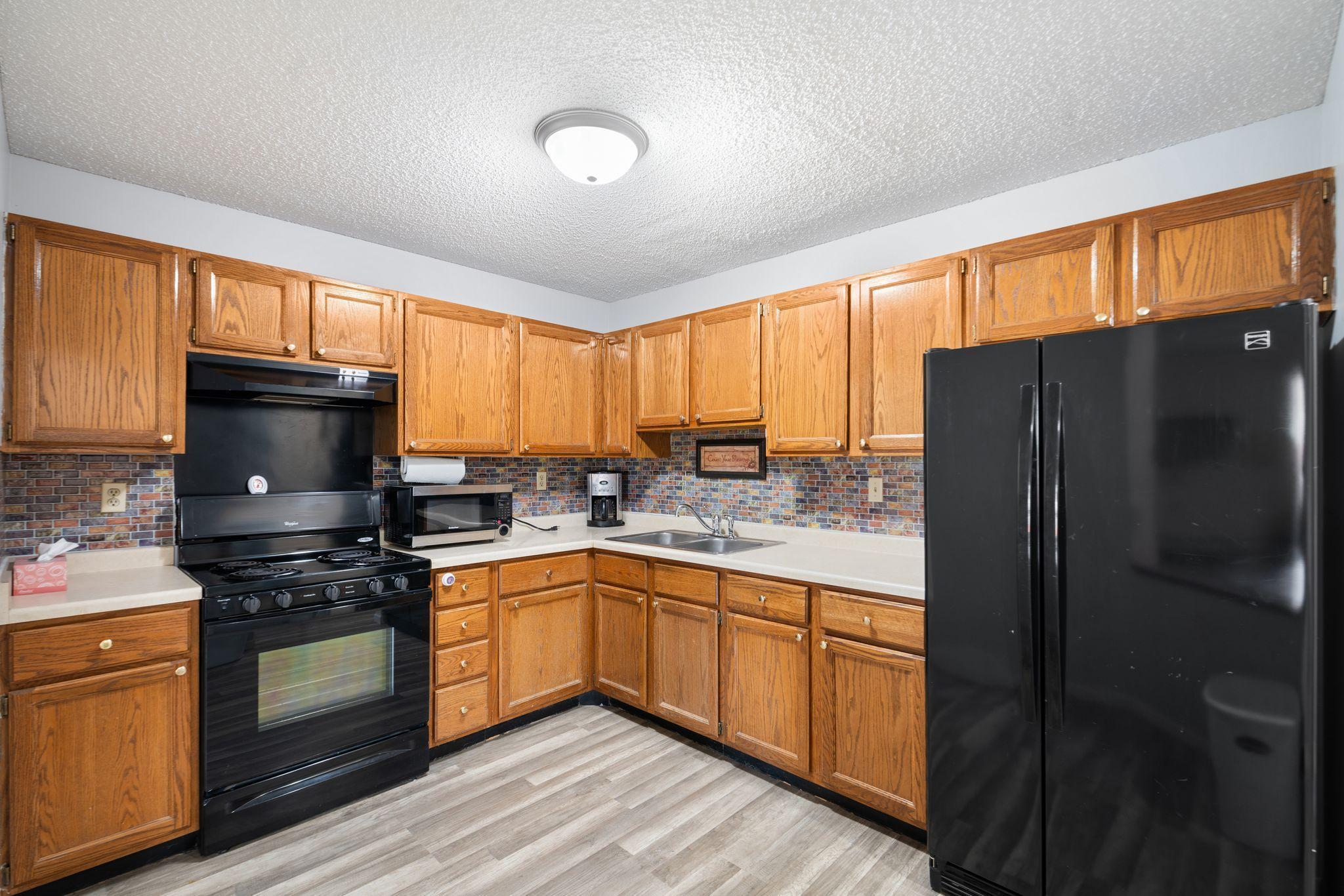 3232 Fremont Avenue N Unit: 105