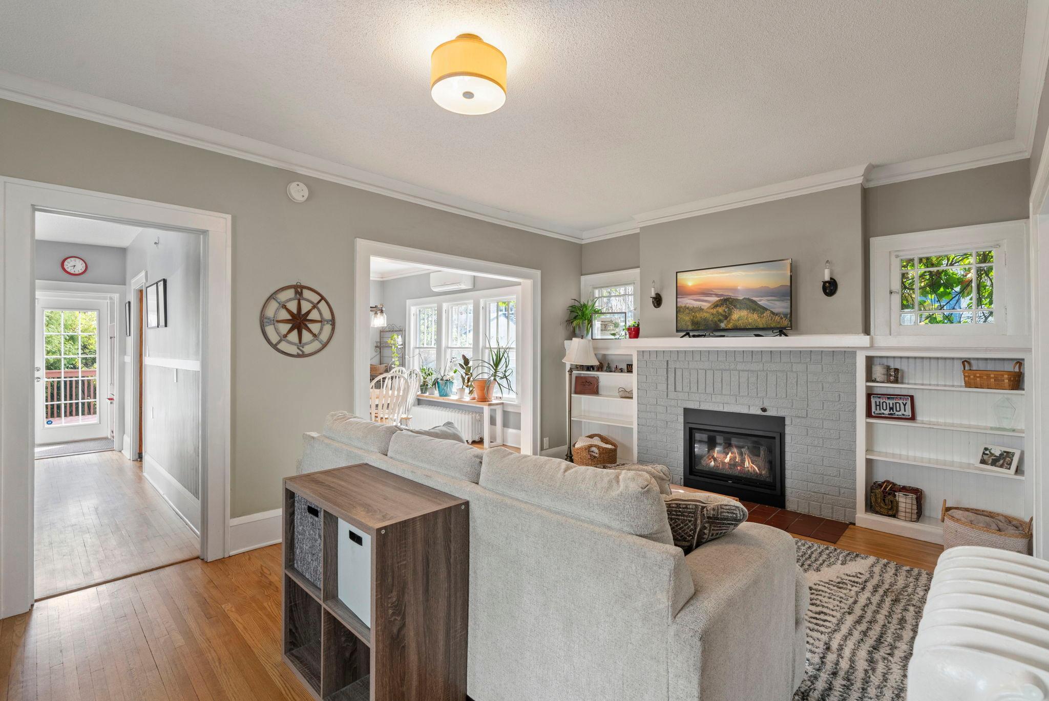 3537 Fremont Avenue S