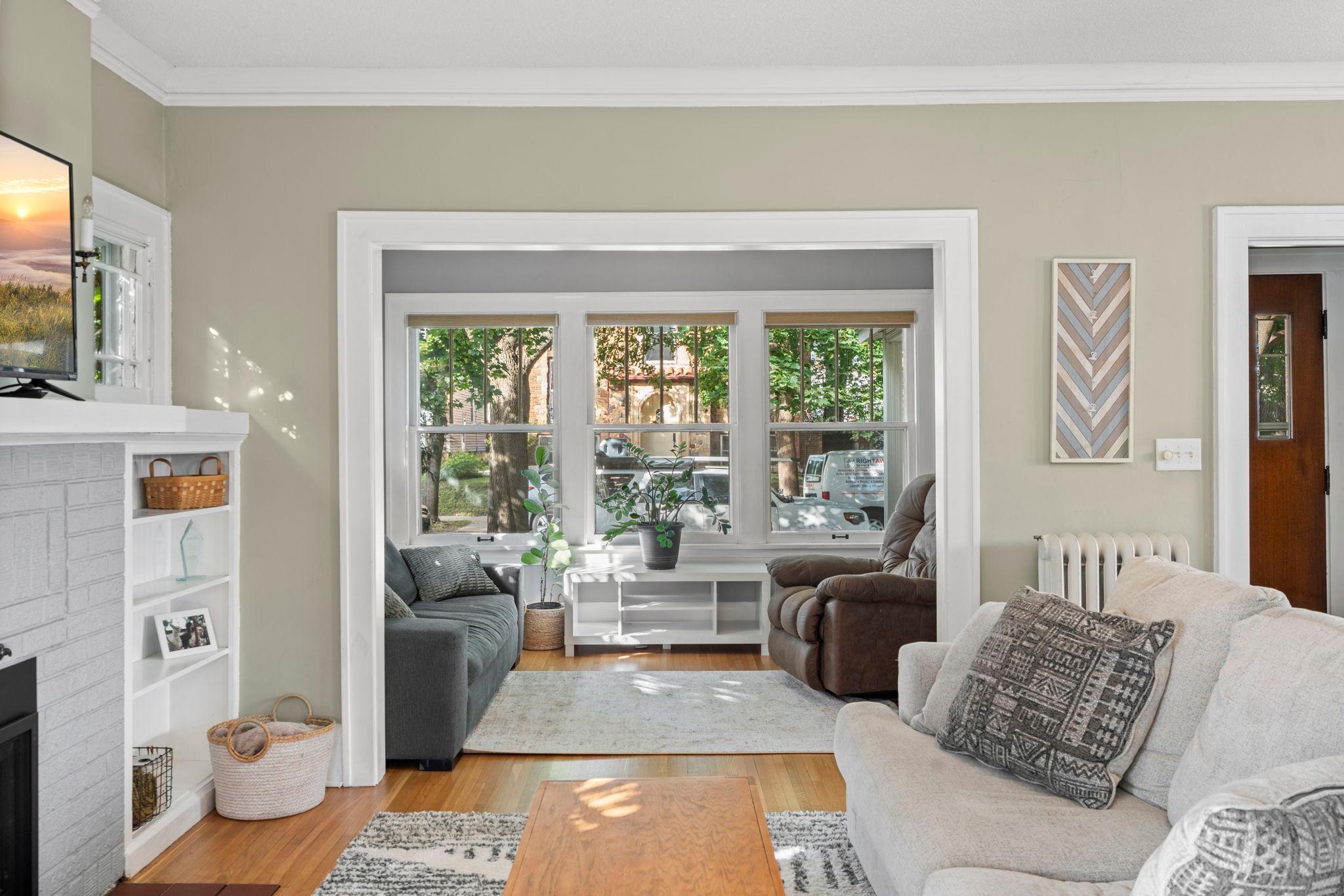 3537 Fremont Avenue S