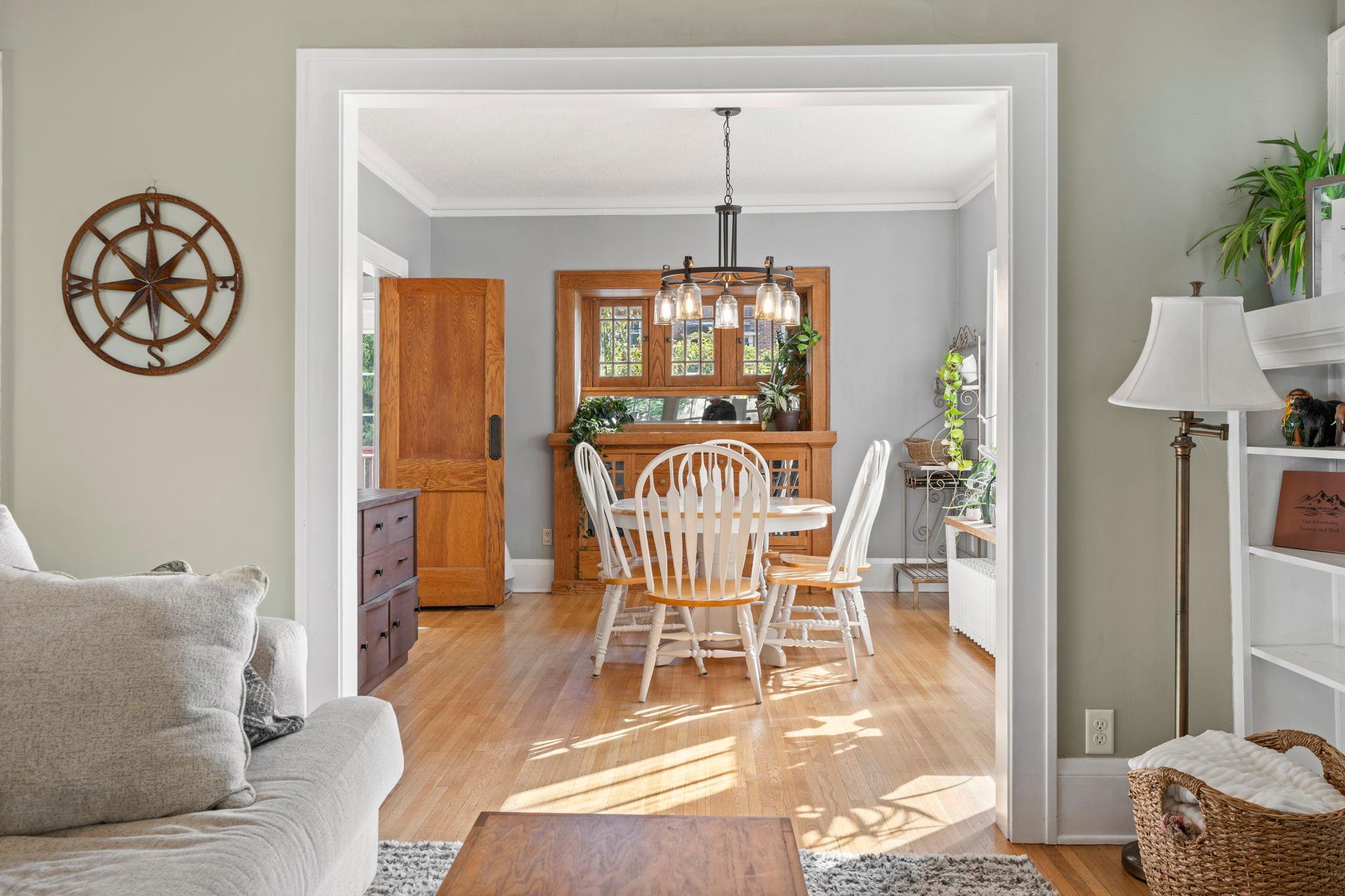 3537 Fremont Avenue S