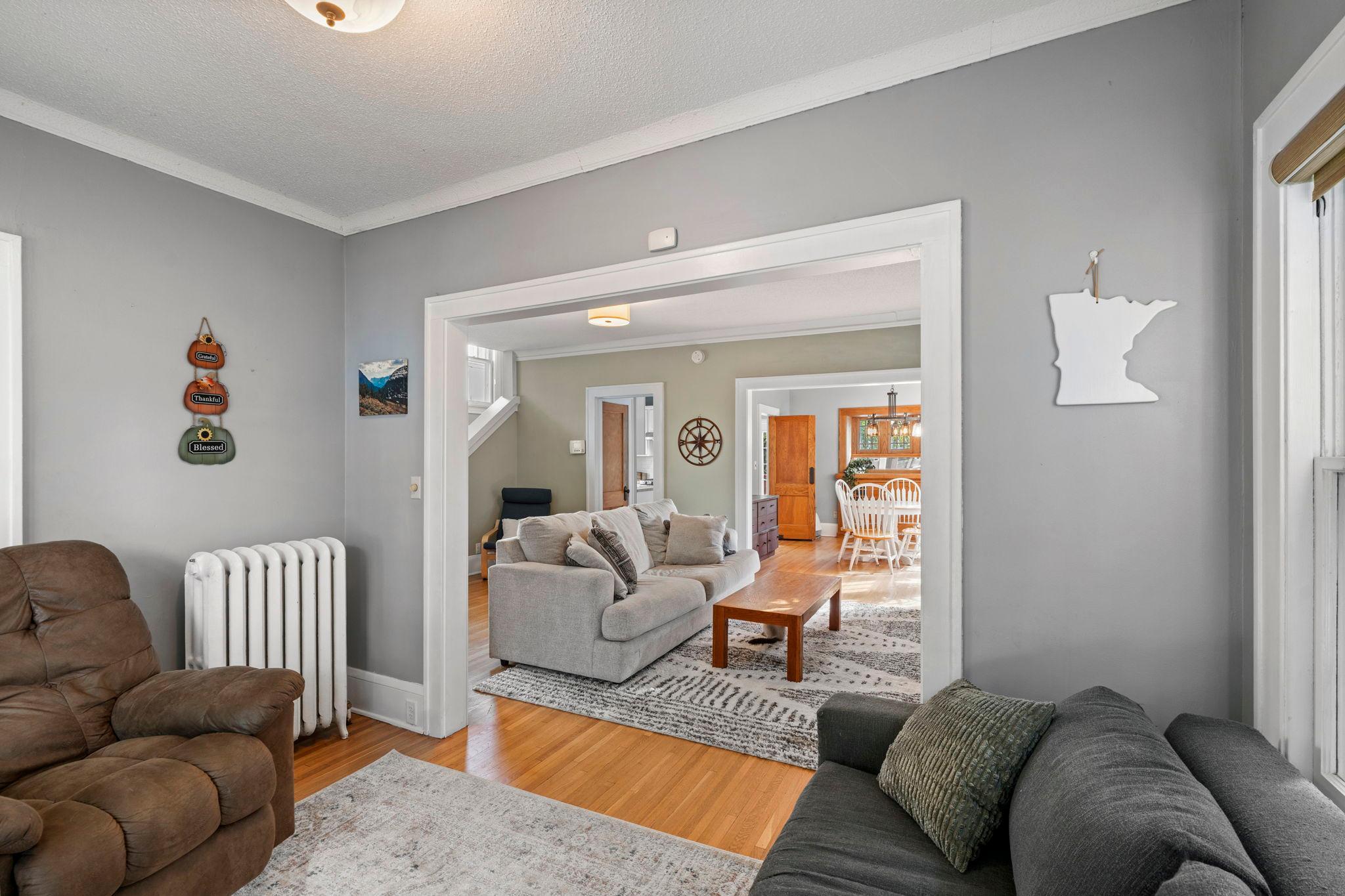 3537 Fremont Avenue S