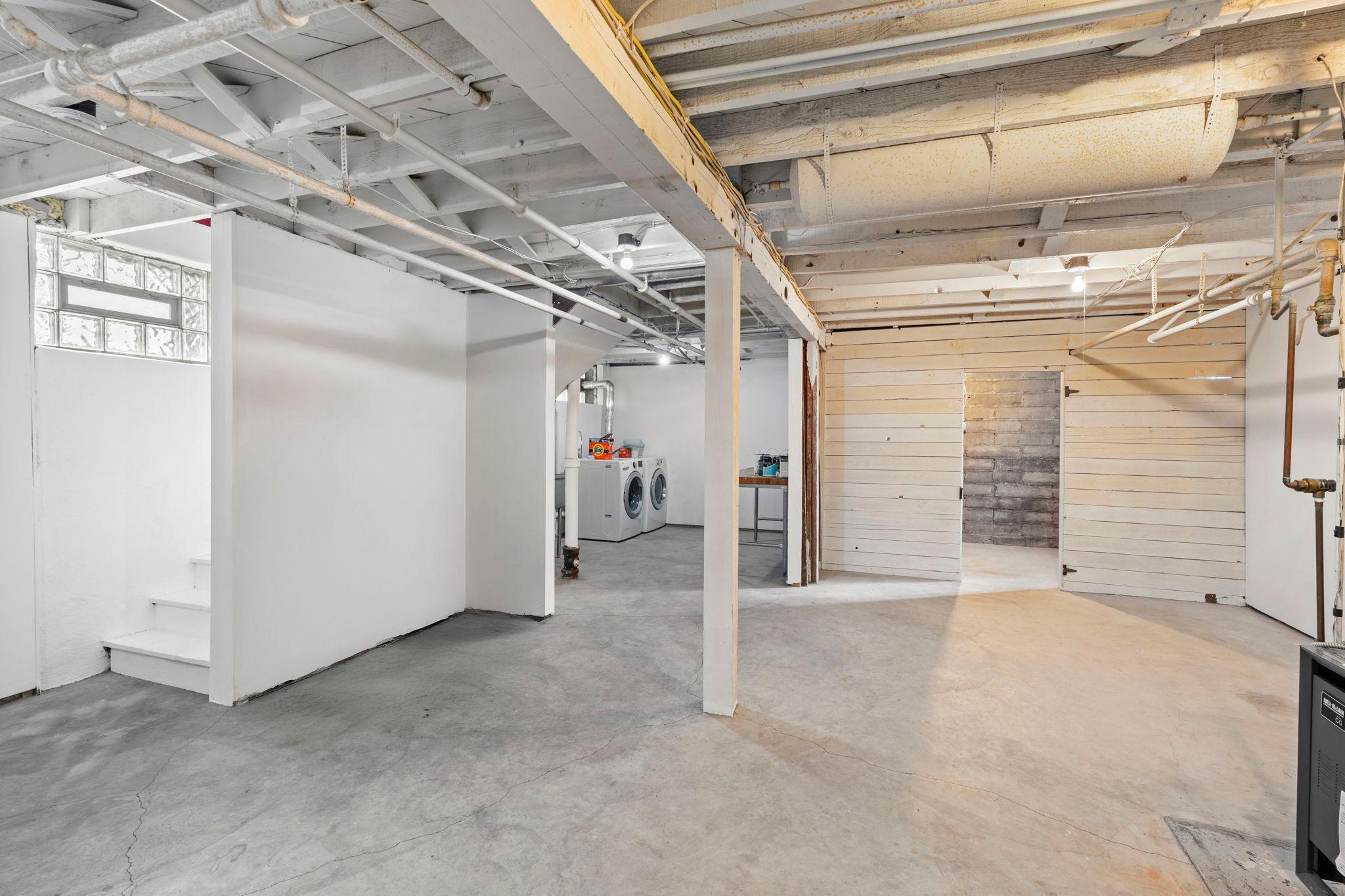 3537 Fremont Avenue S