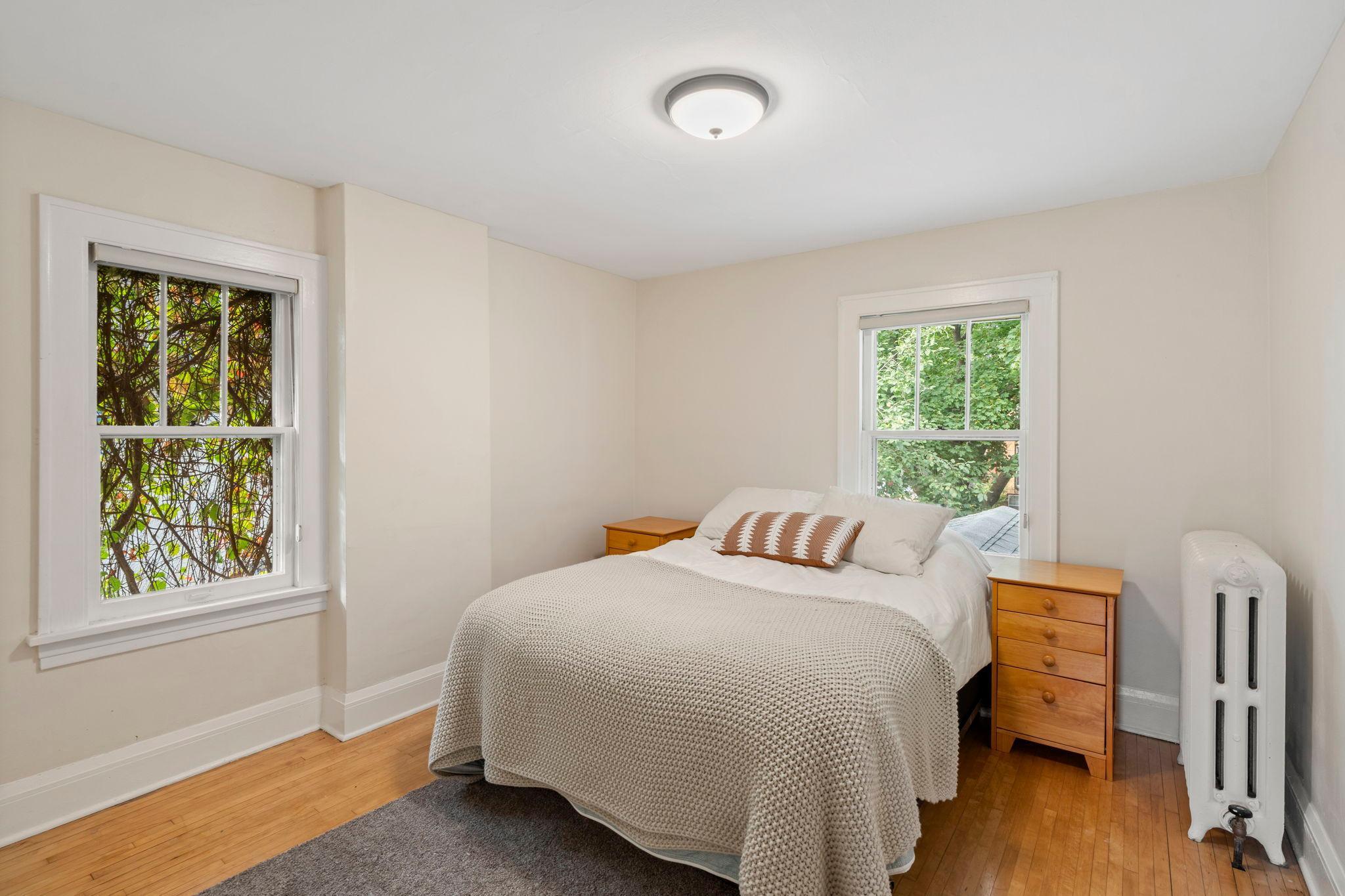 3537 Fremont Avenue S