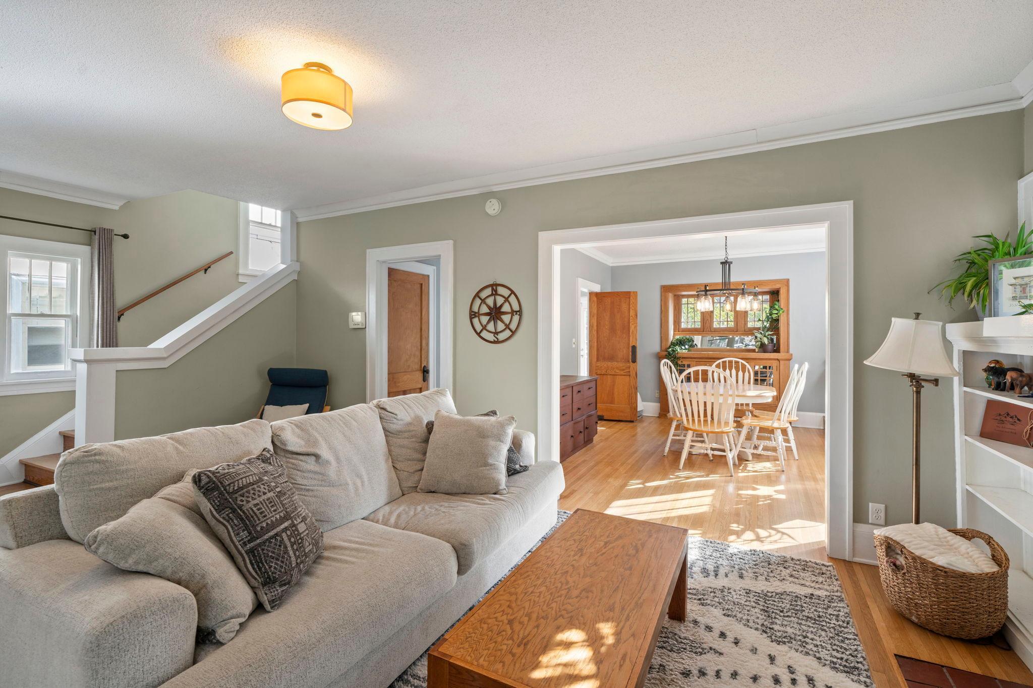 3537 Fremont Avenue S