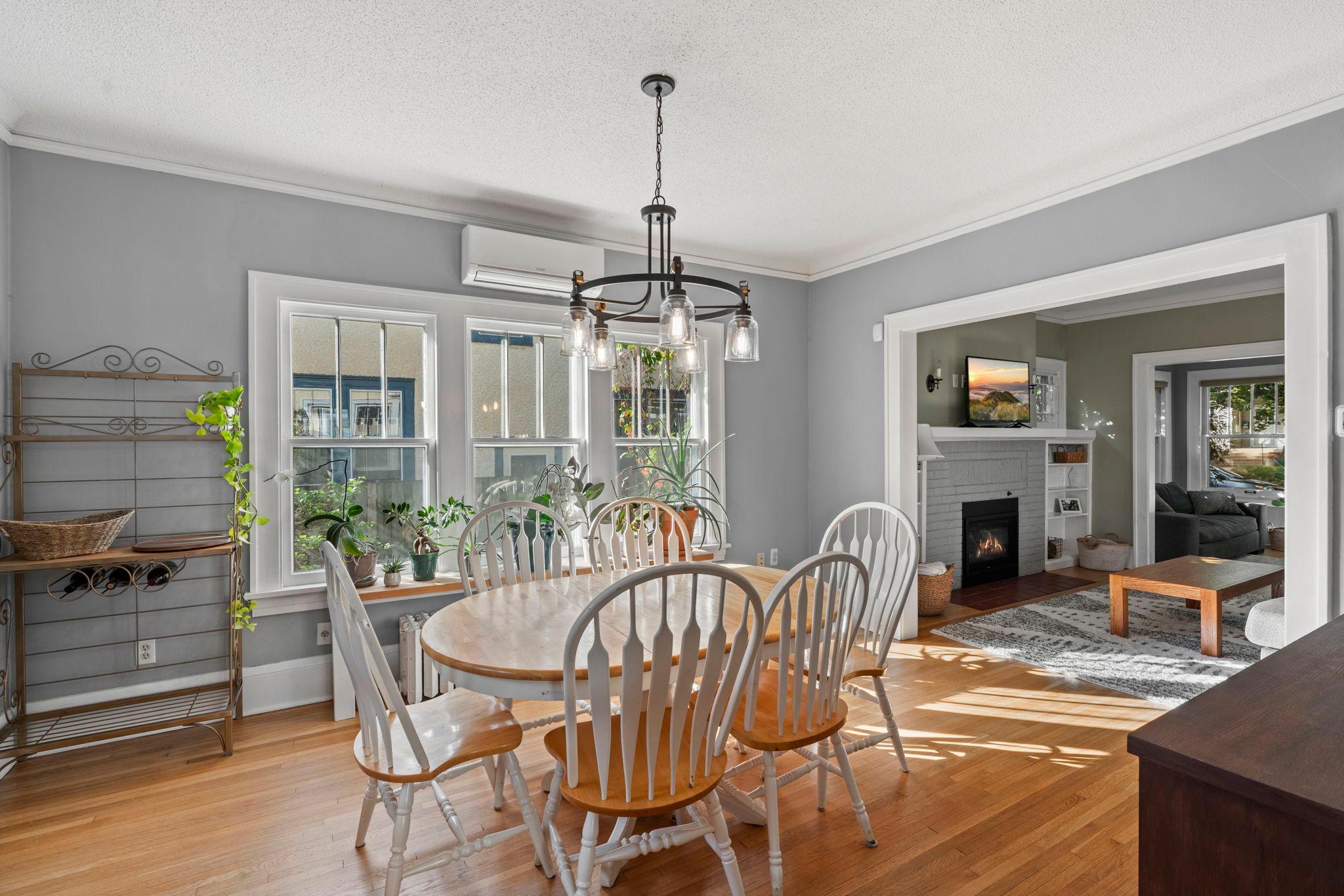 3537 Fremont Avenue S