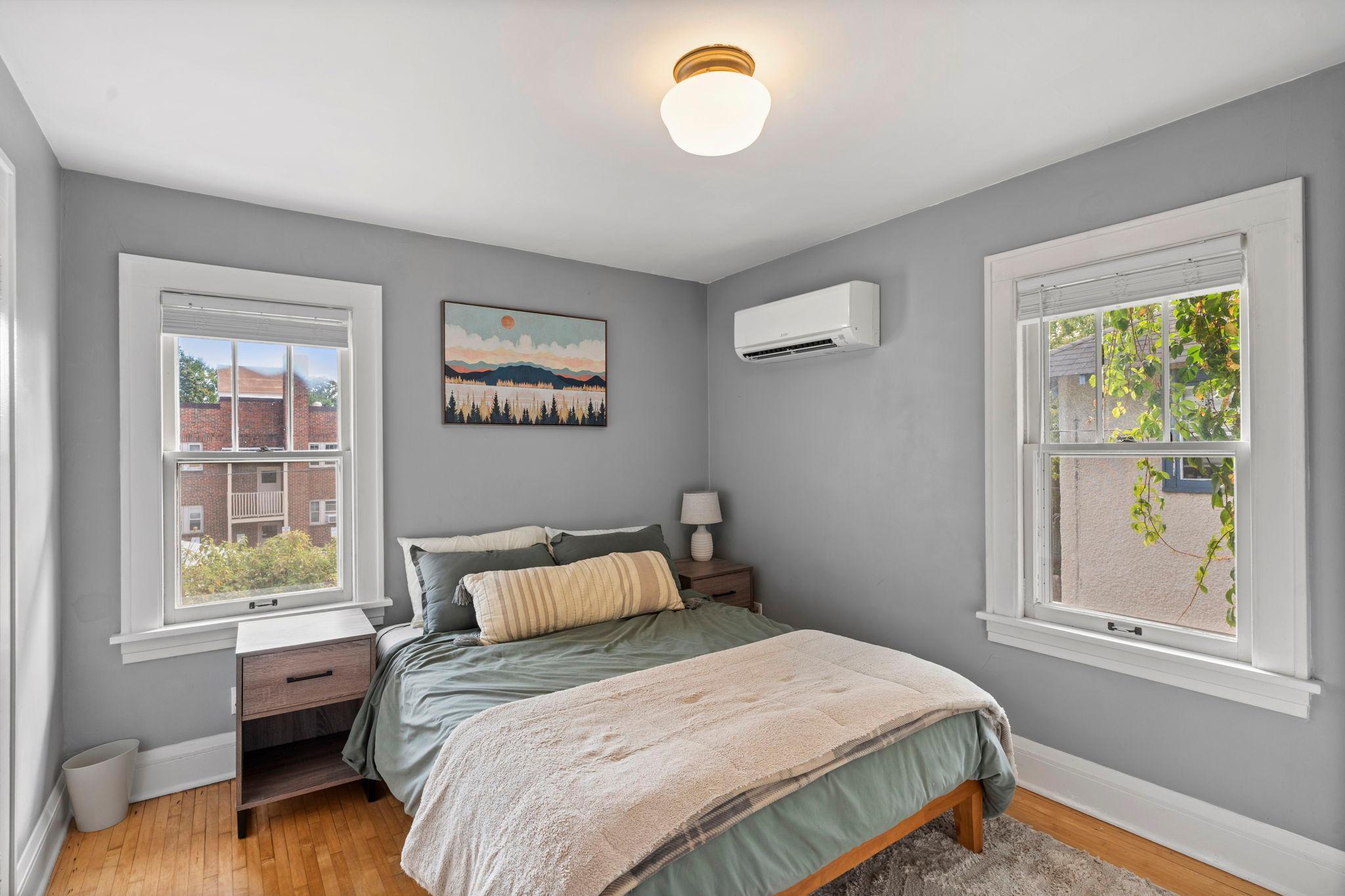 3537 Fremont Avenue S