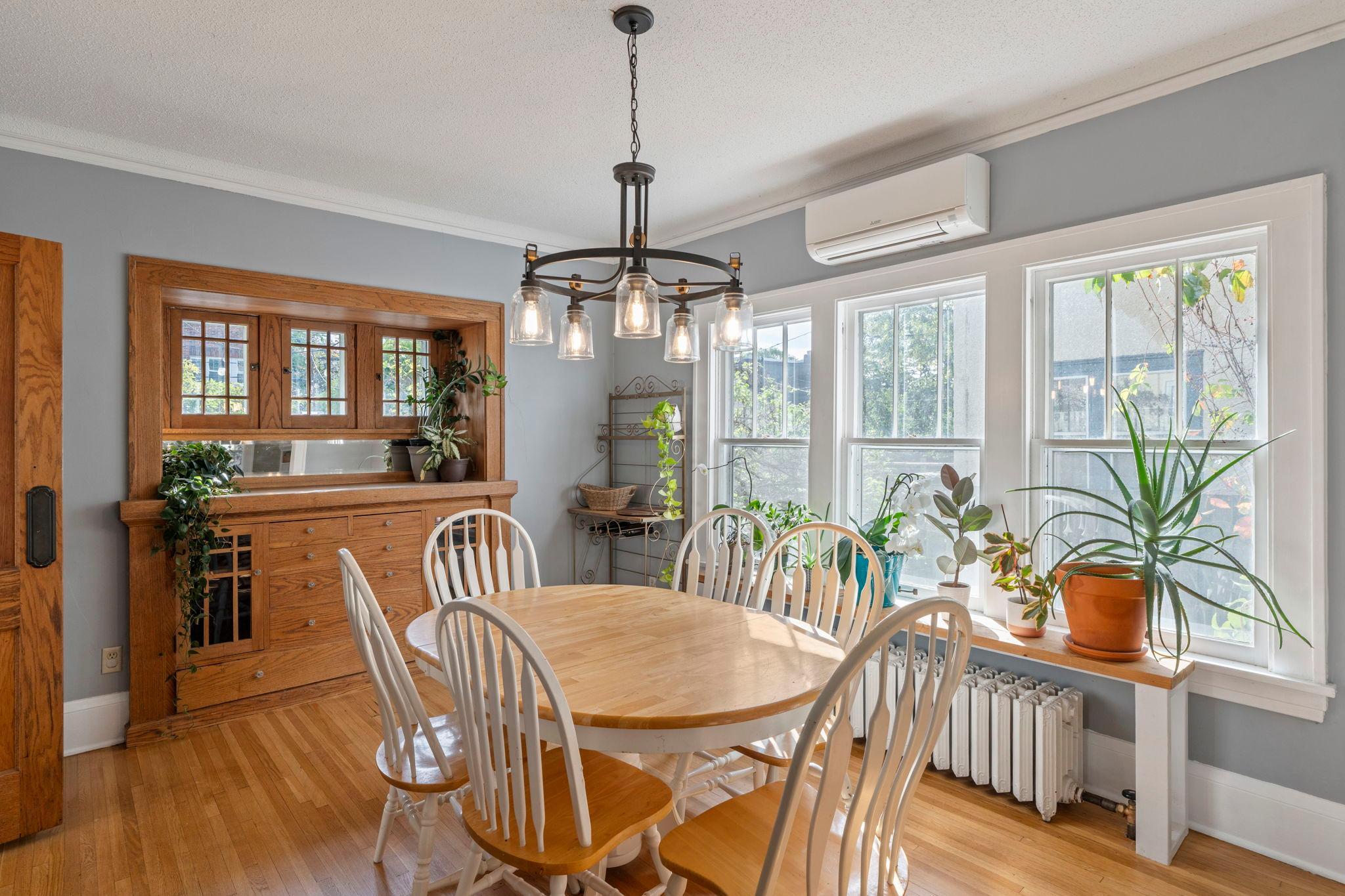 3537 Fremont Avenue S