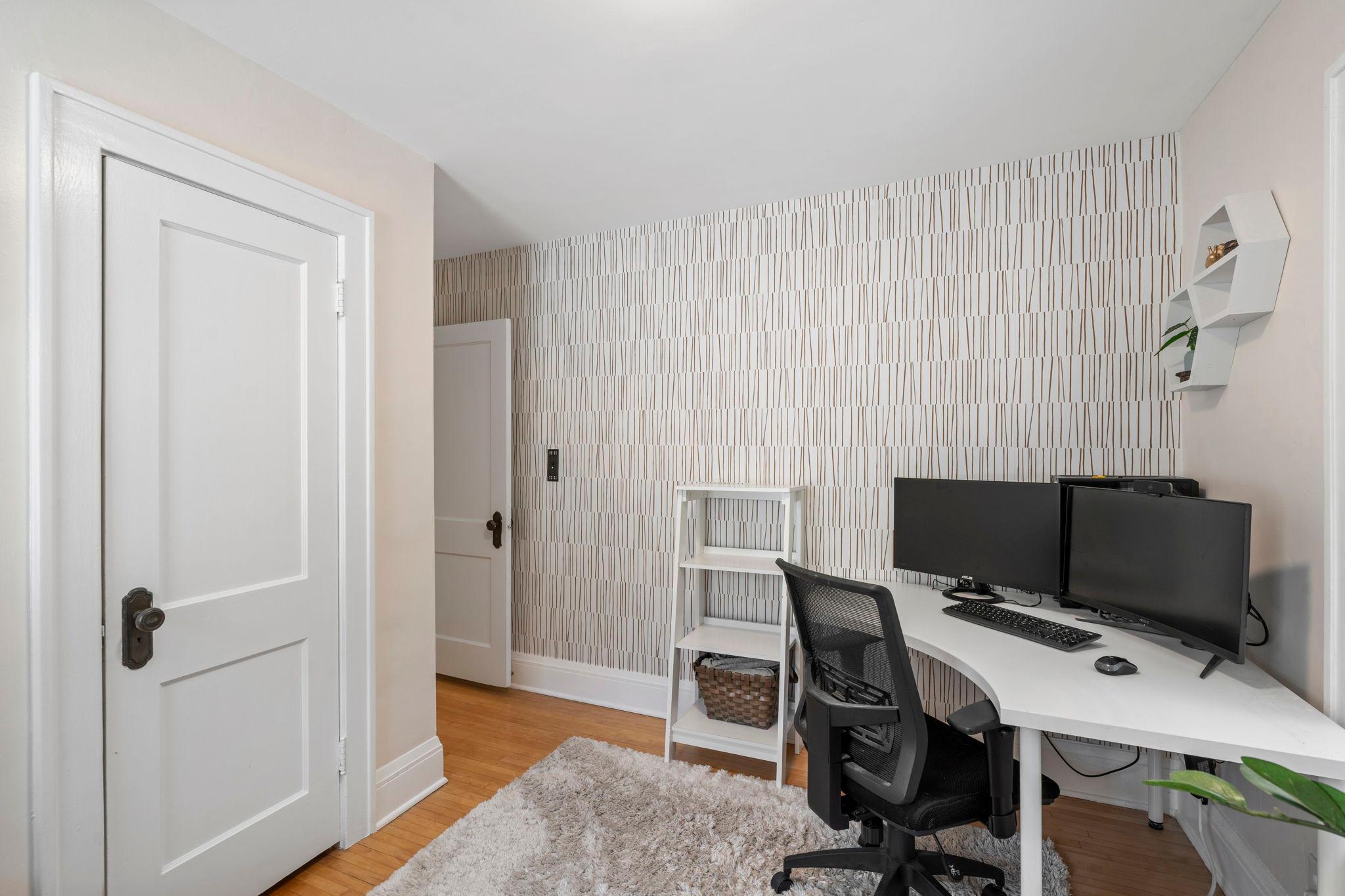 3537 Fremont Avenue S