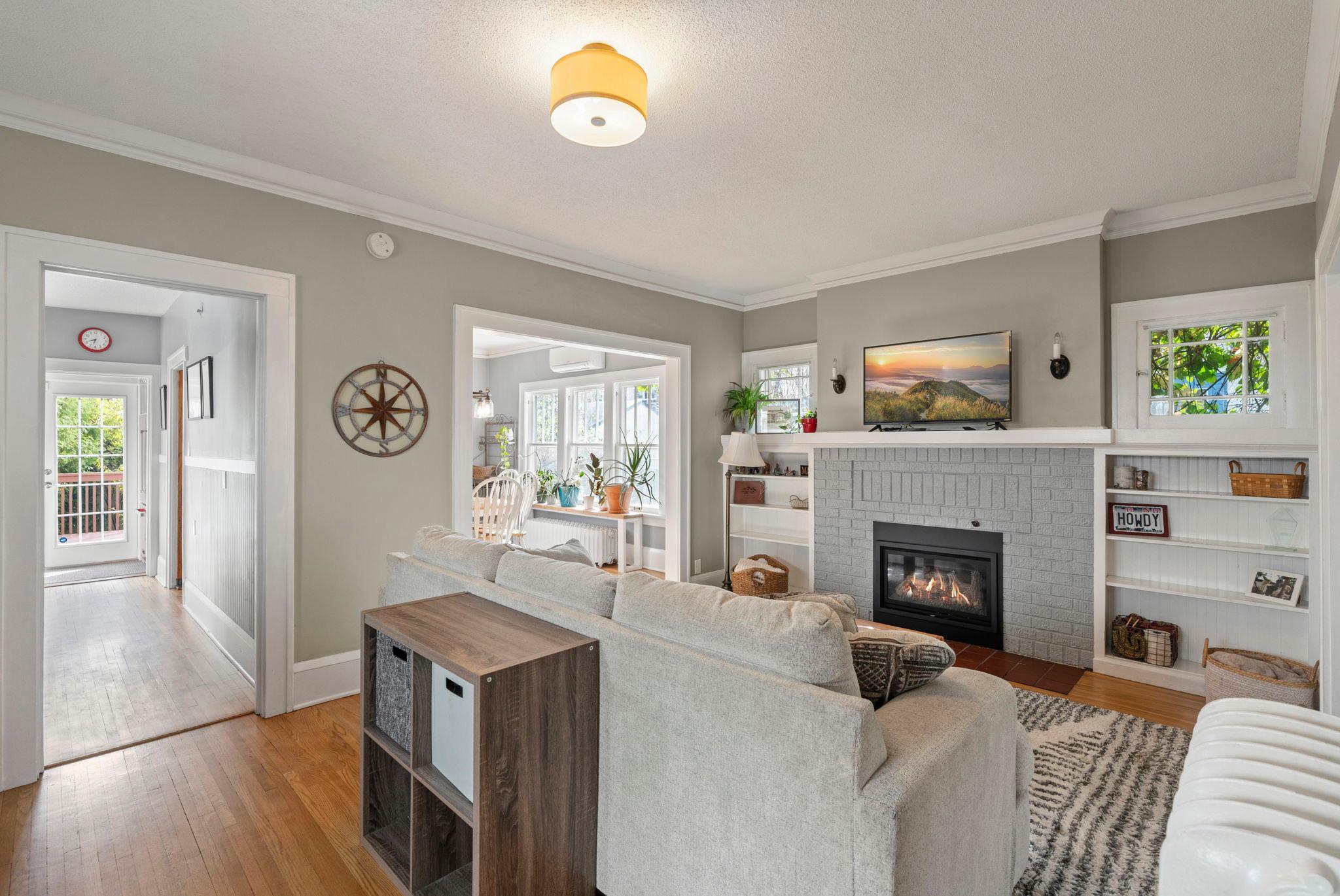 3537 Fremont Avenue S