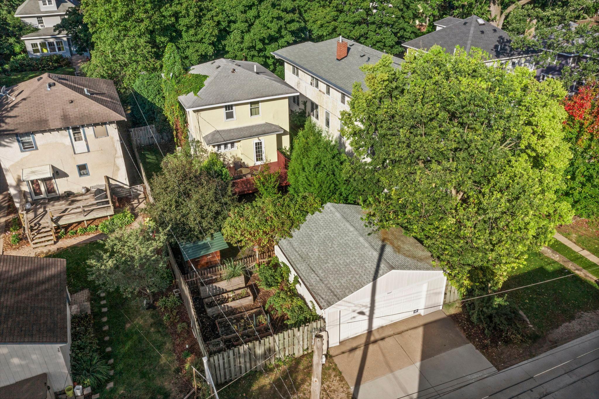 3537 Fremont Avenue S