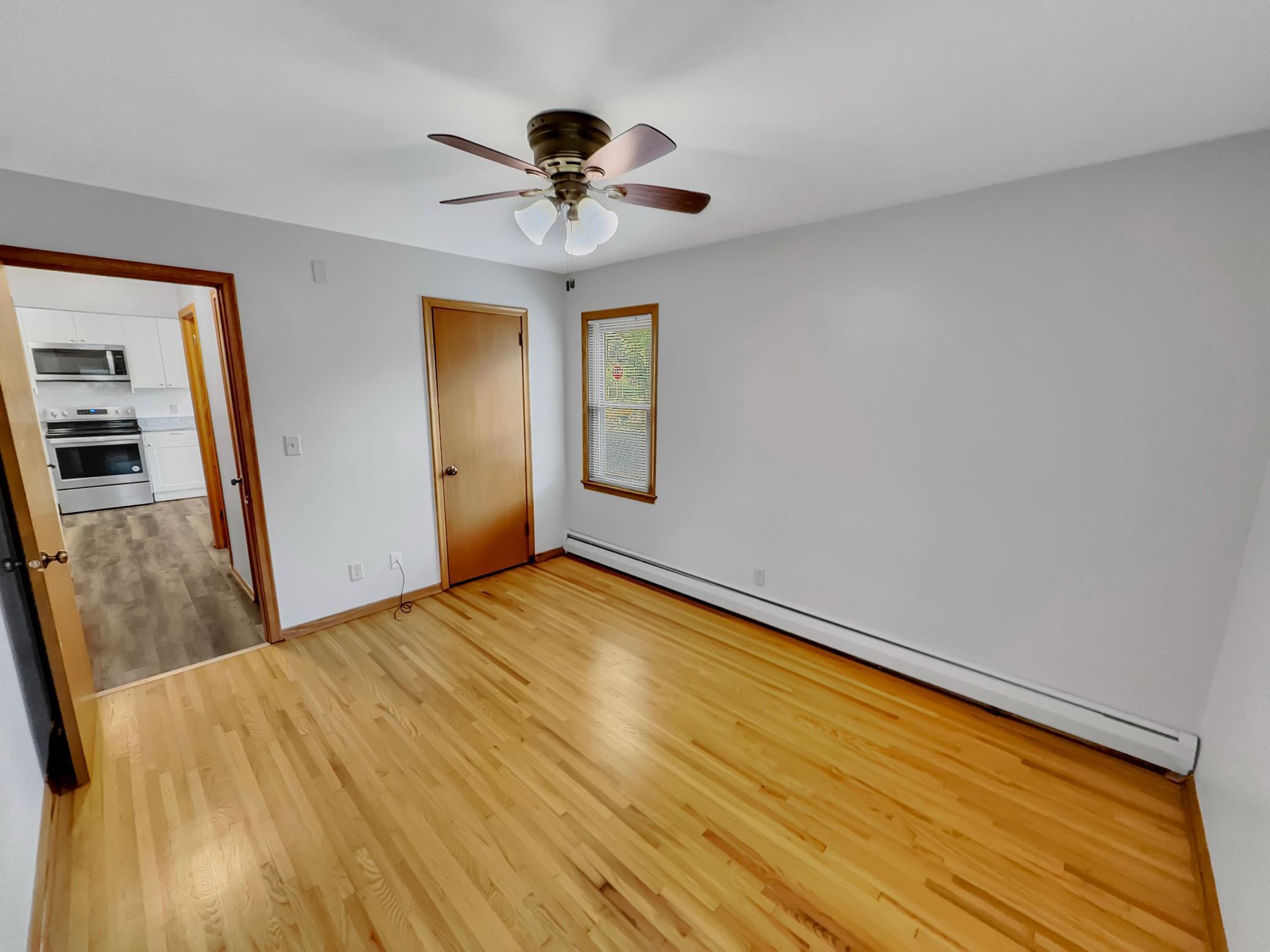 3252 Grand Avenue Unit: 1