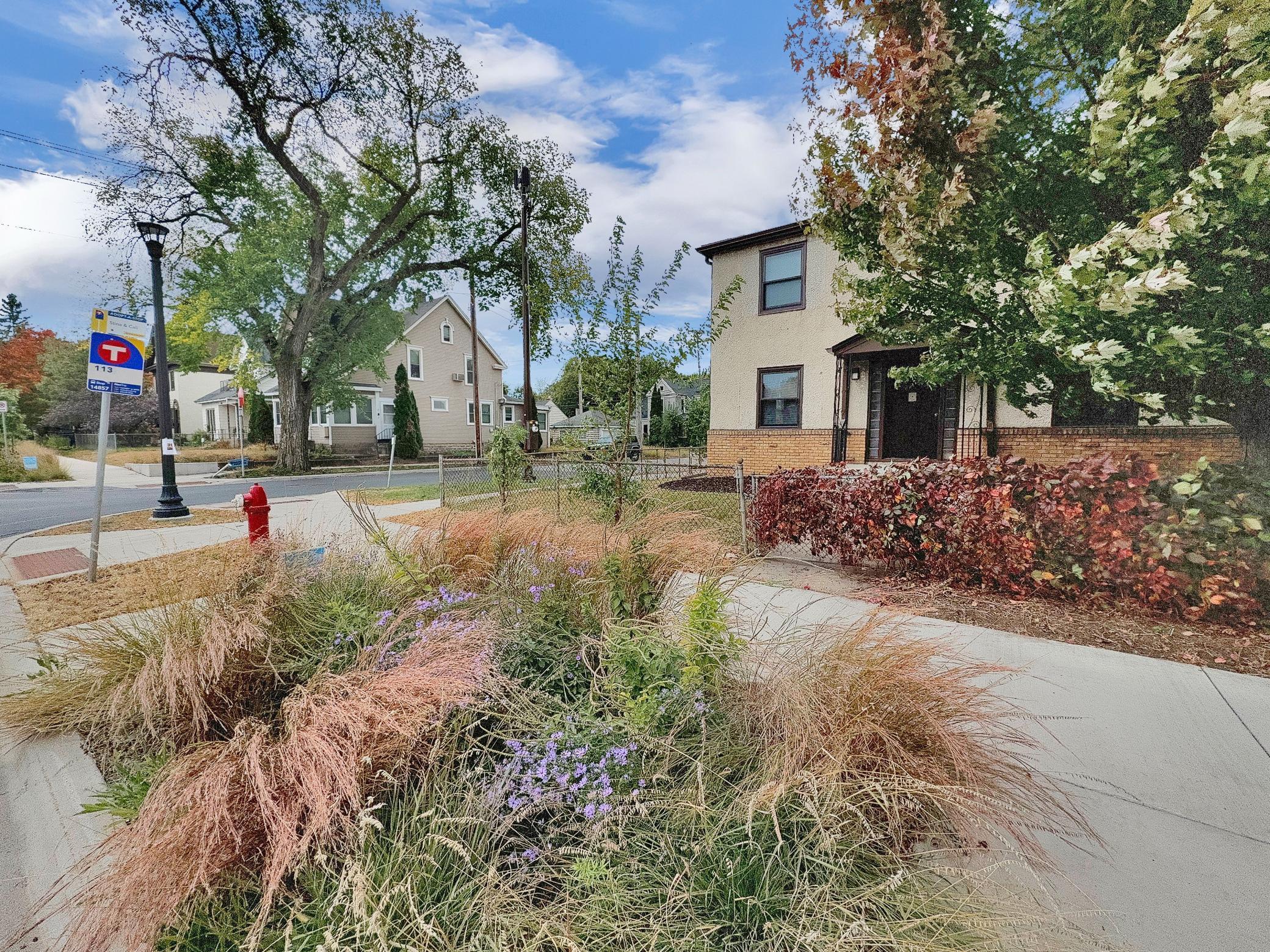 3252 Grand Avenue Unit: 1