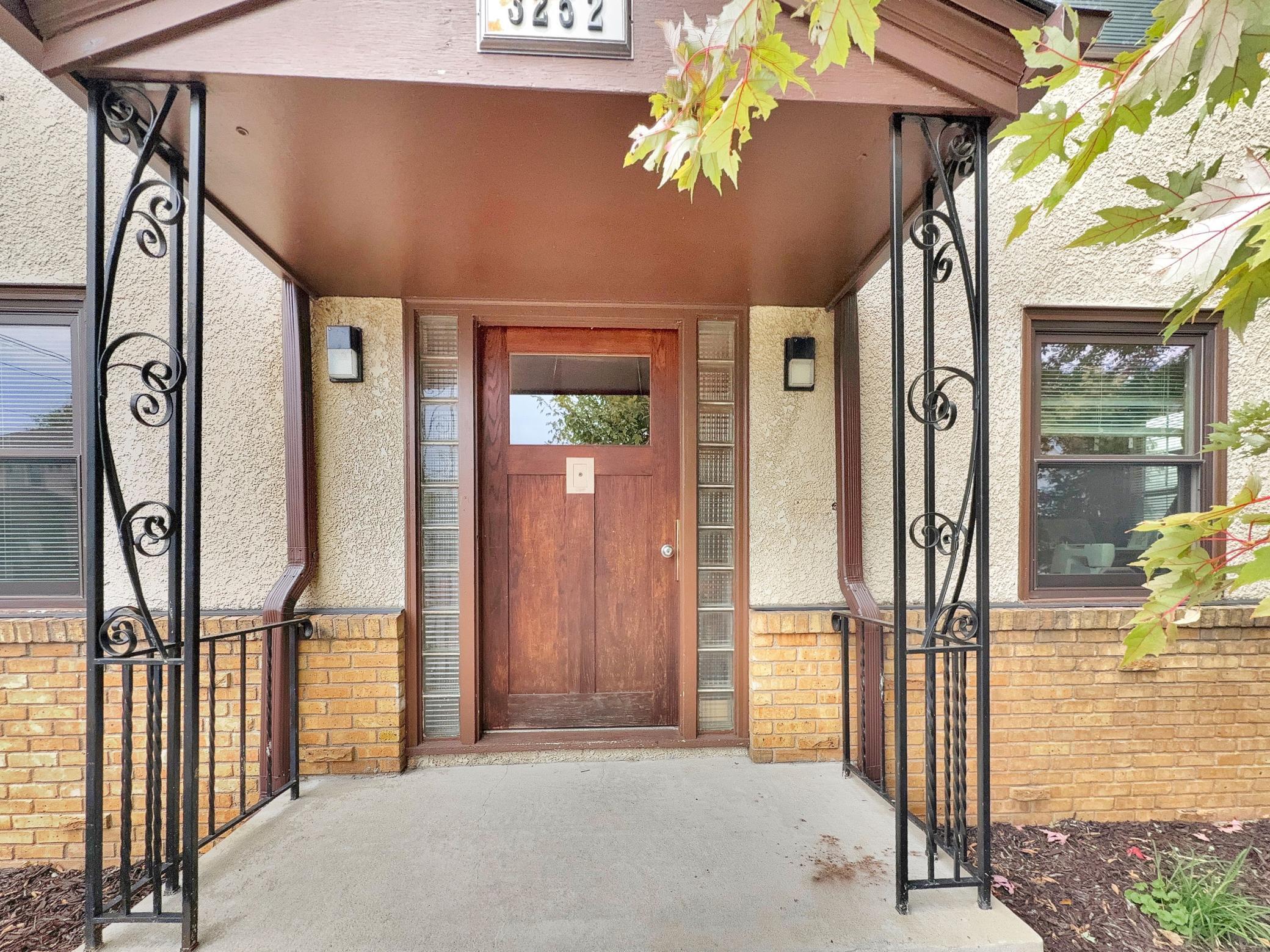 3252 Grand Avenue Unit: 1