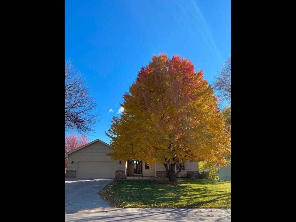 1321 Lake Susan Hills Drive