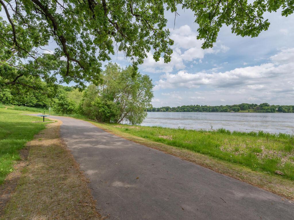 1321 Lake Susan Hills Drive