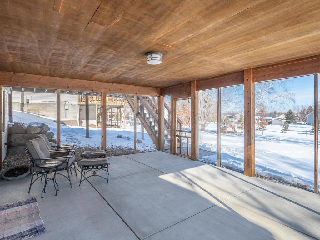 1321 Lake Susan Hills Drive