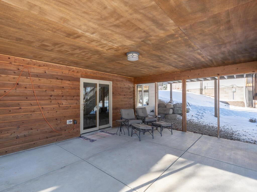 1321 Lake Susan Hills Drive