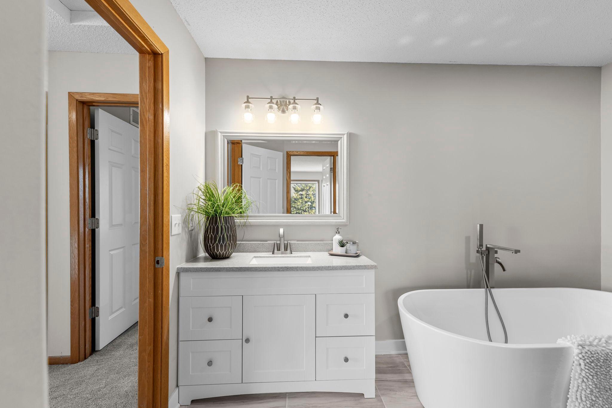 729 Fairfield Circle