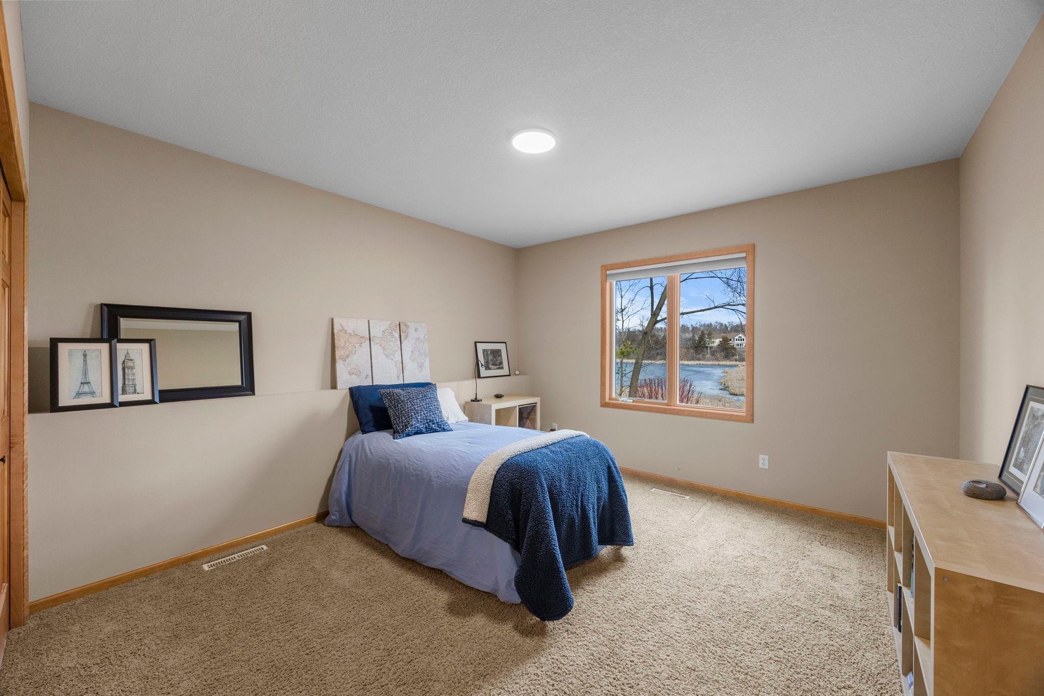 1890 Edgewater Place