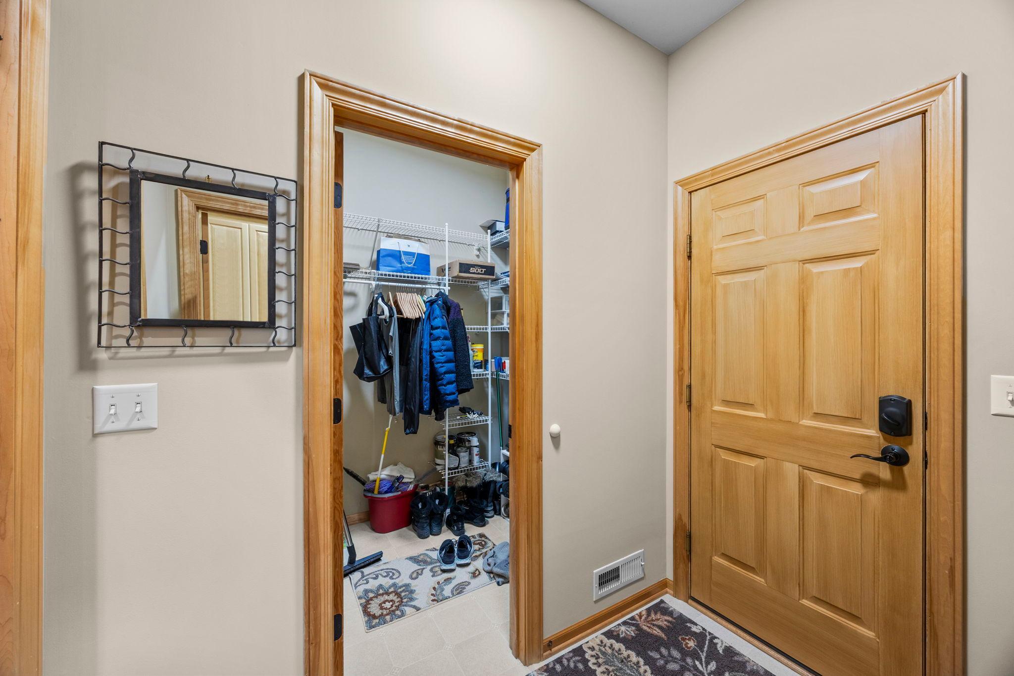 1890 Edgewater Place