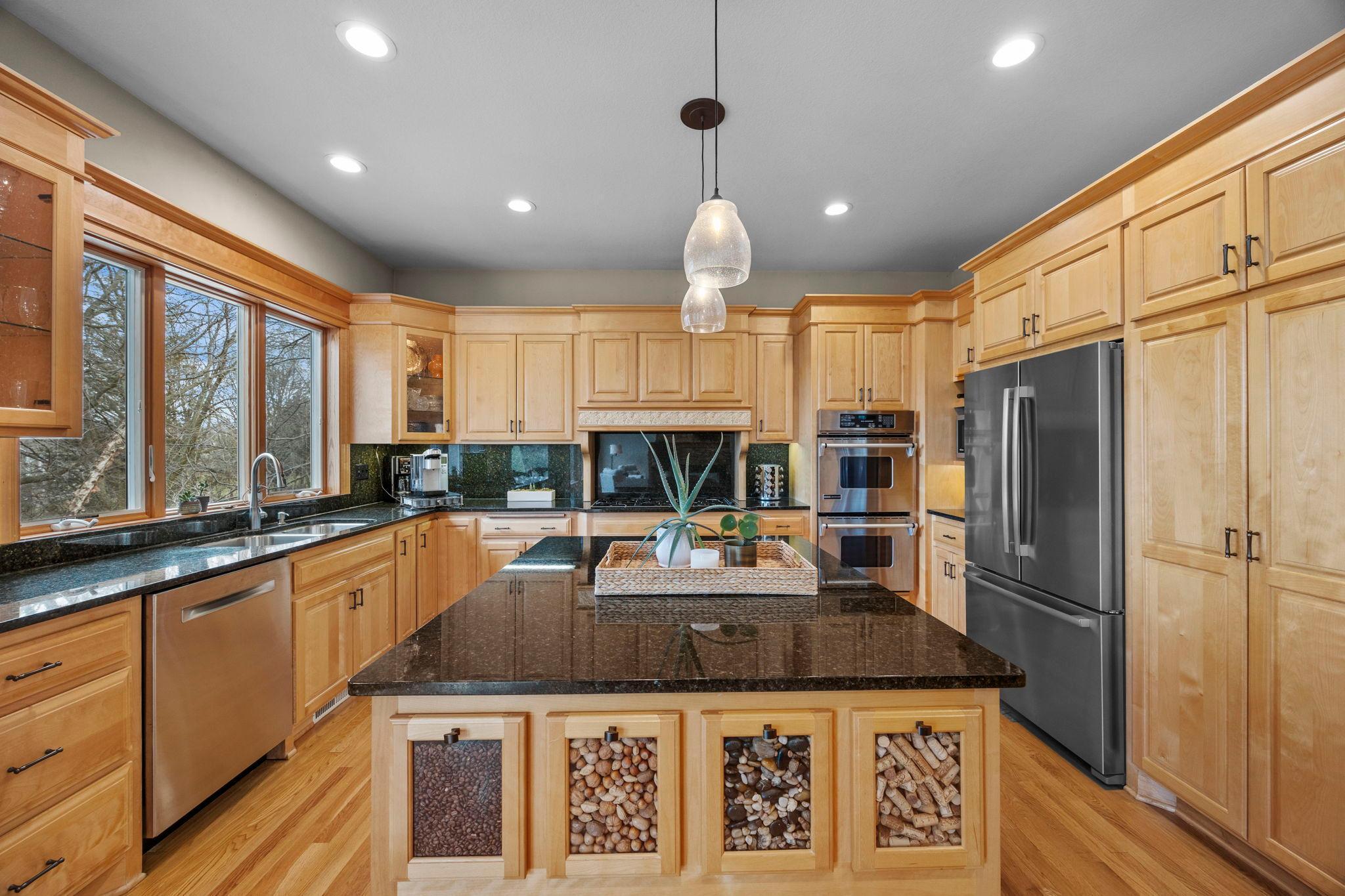 1890 Edgewater Place