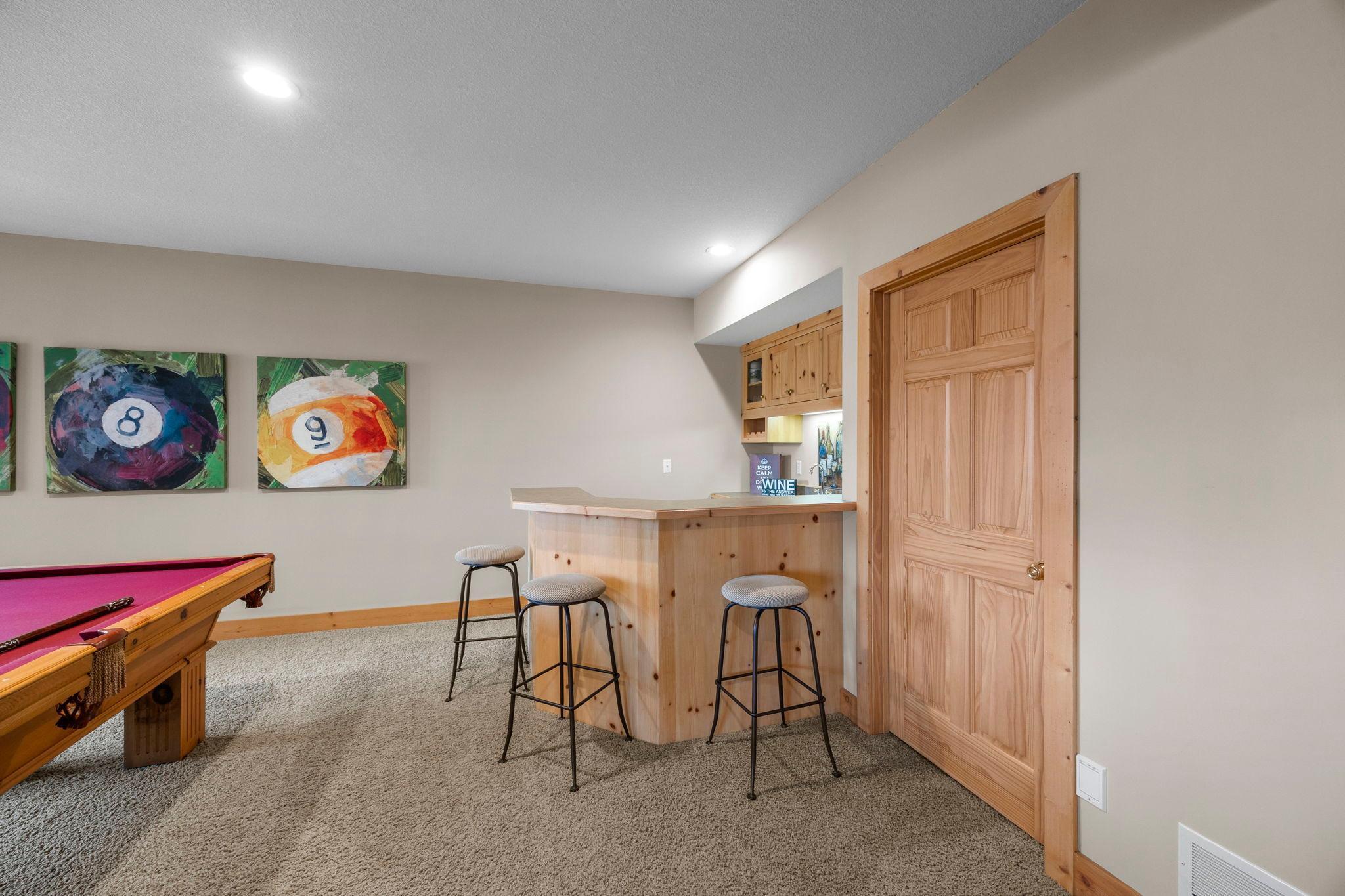 1890 Edgewater Place