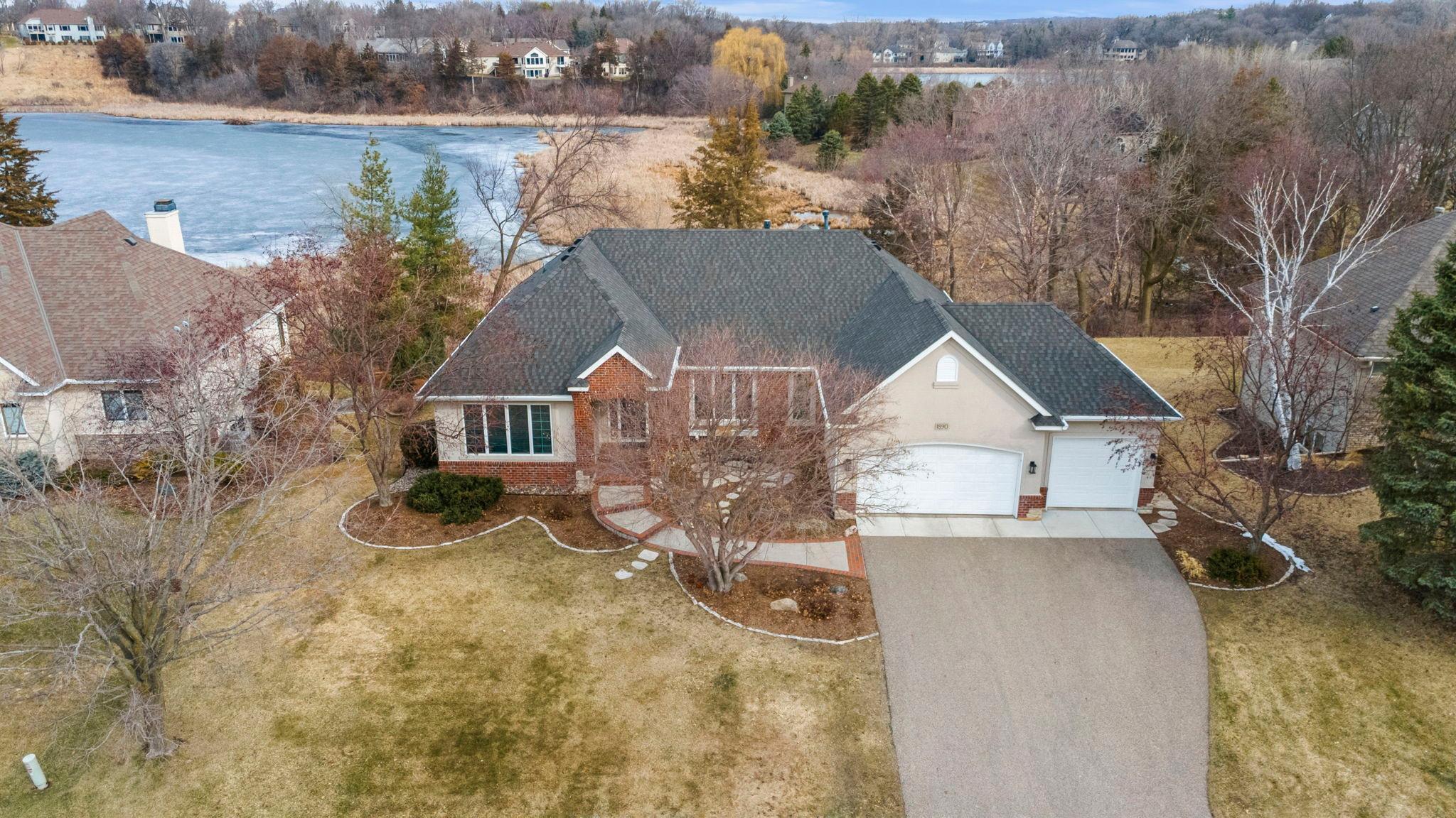 1890 Edgewater Place