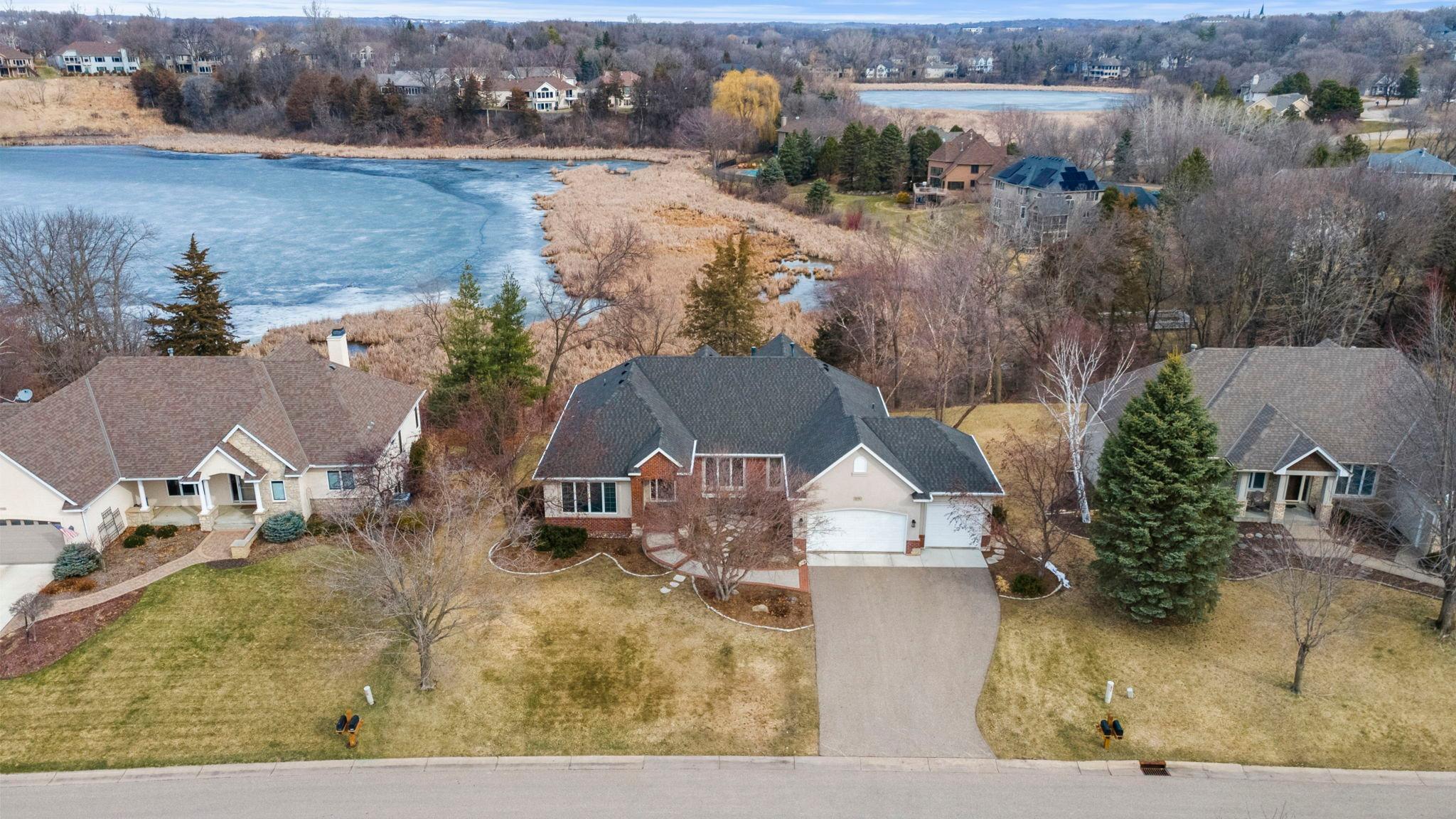 1890 Edgewater Place