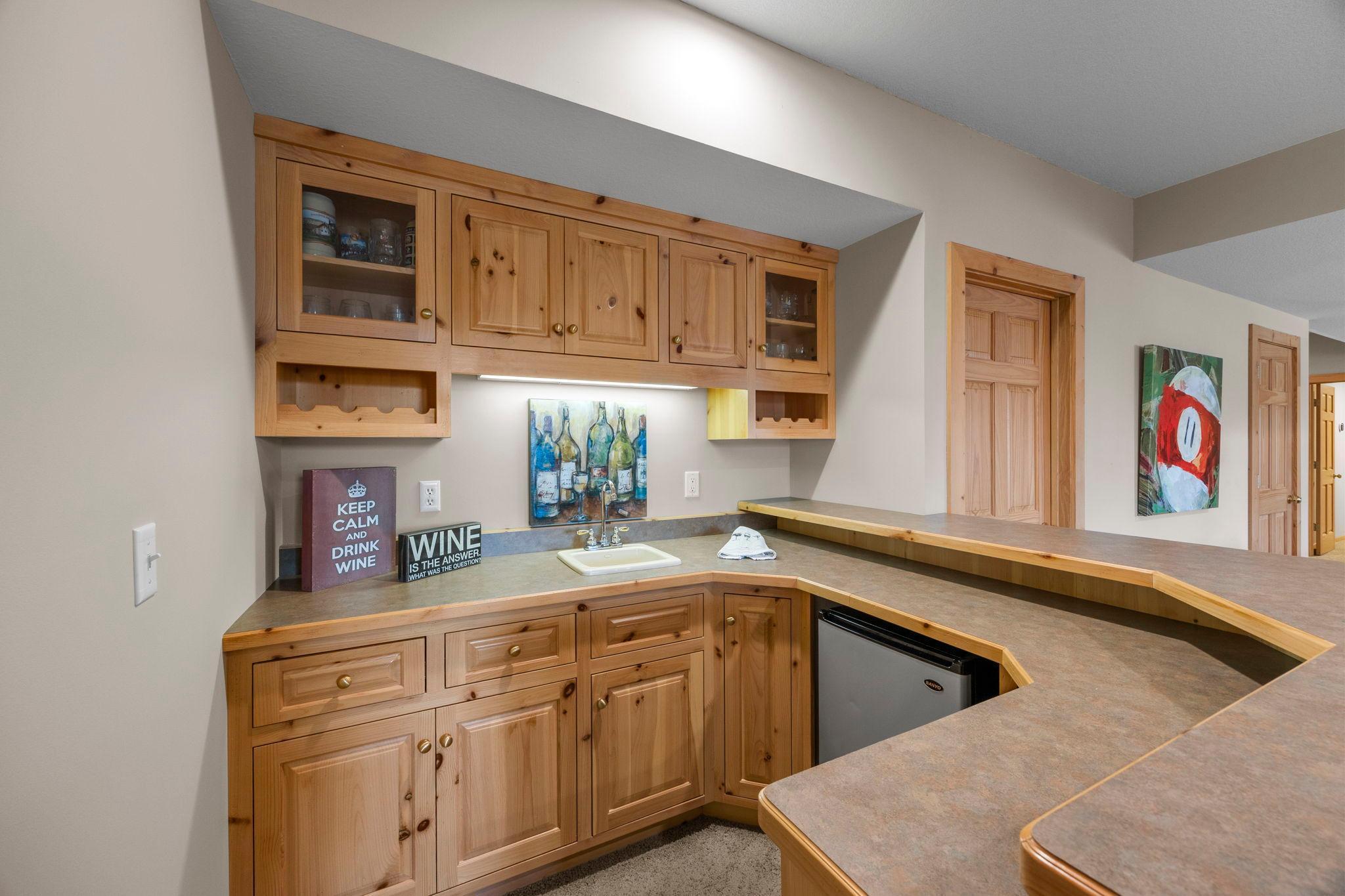 1890 Edgewater Place