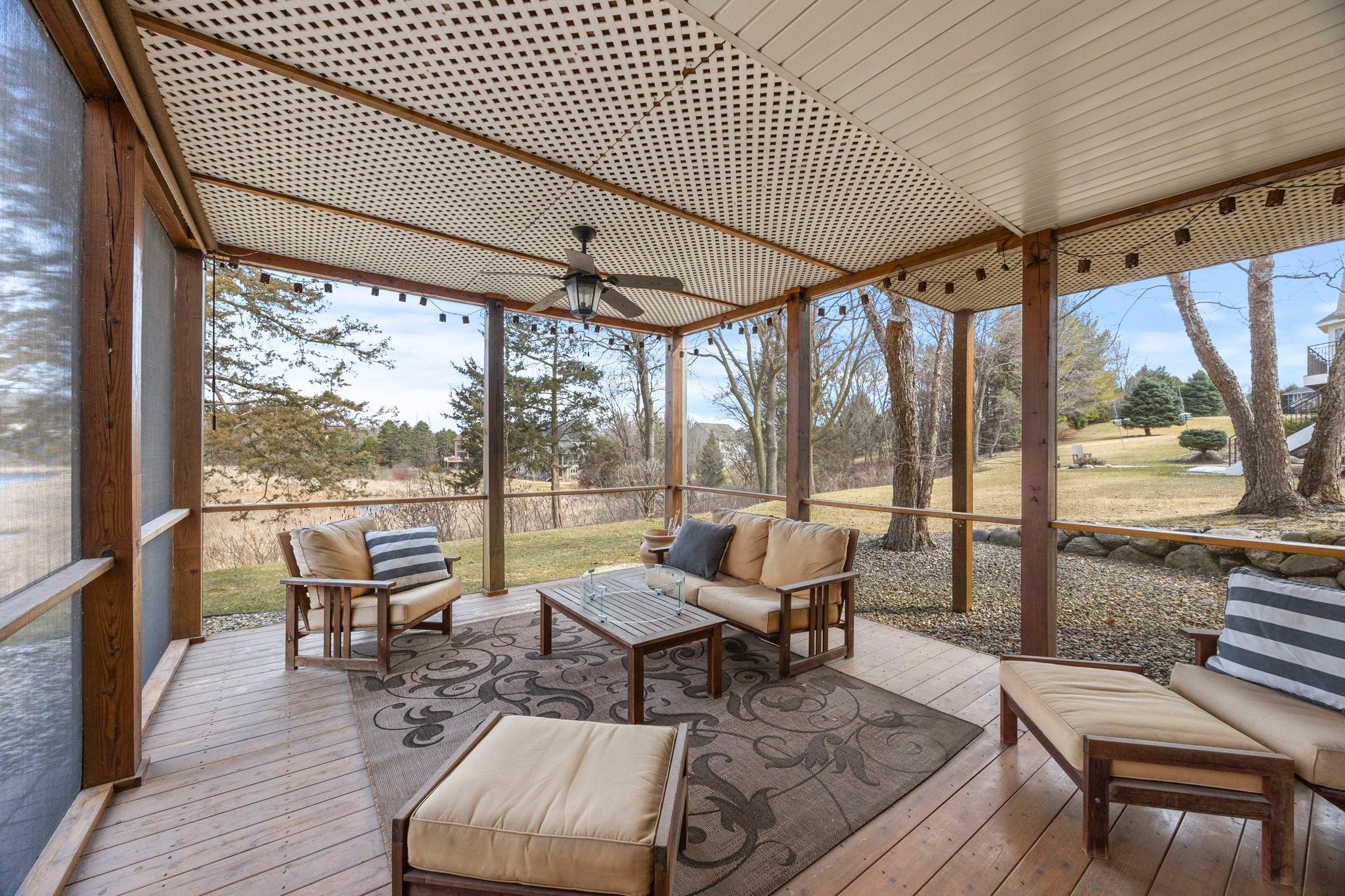 1890 Edgewater Place