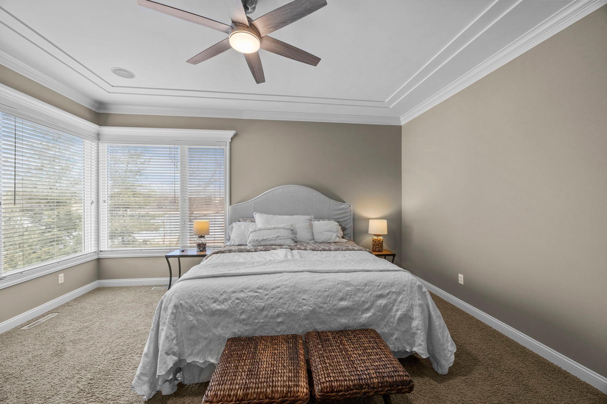 1890 Edgewater Place