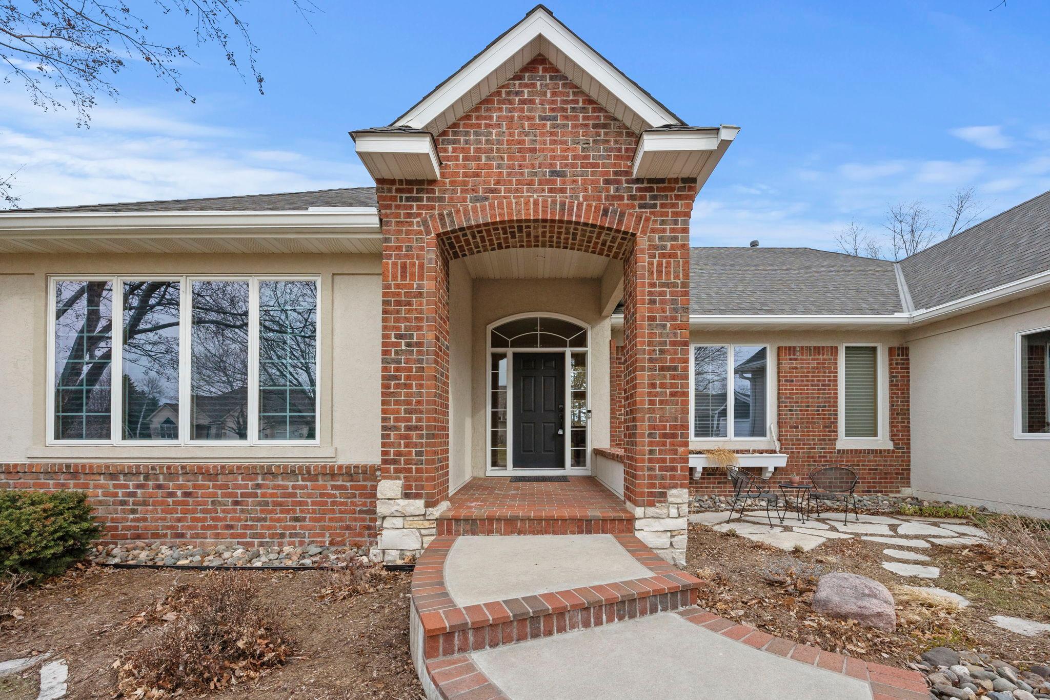 1890 Edgewater Place