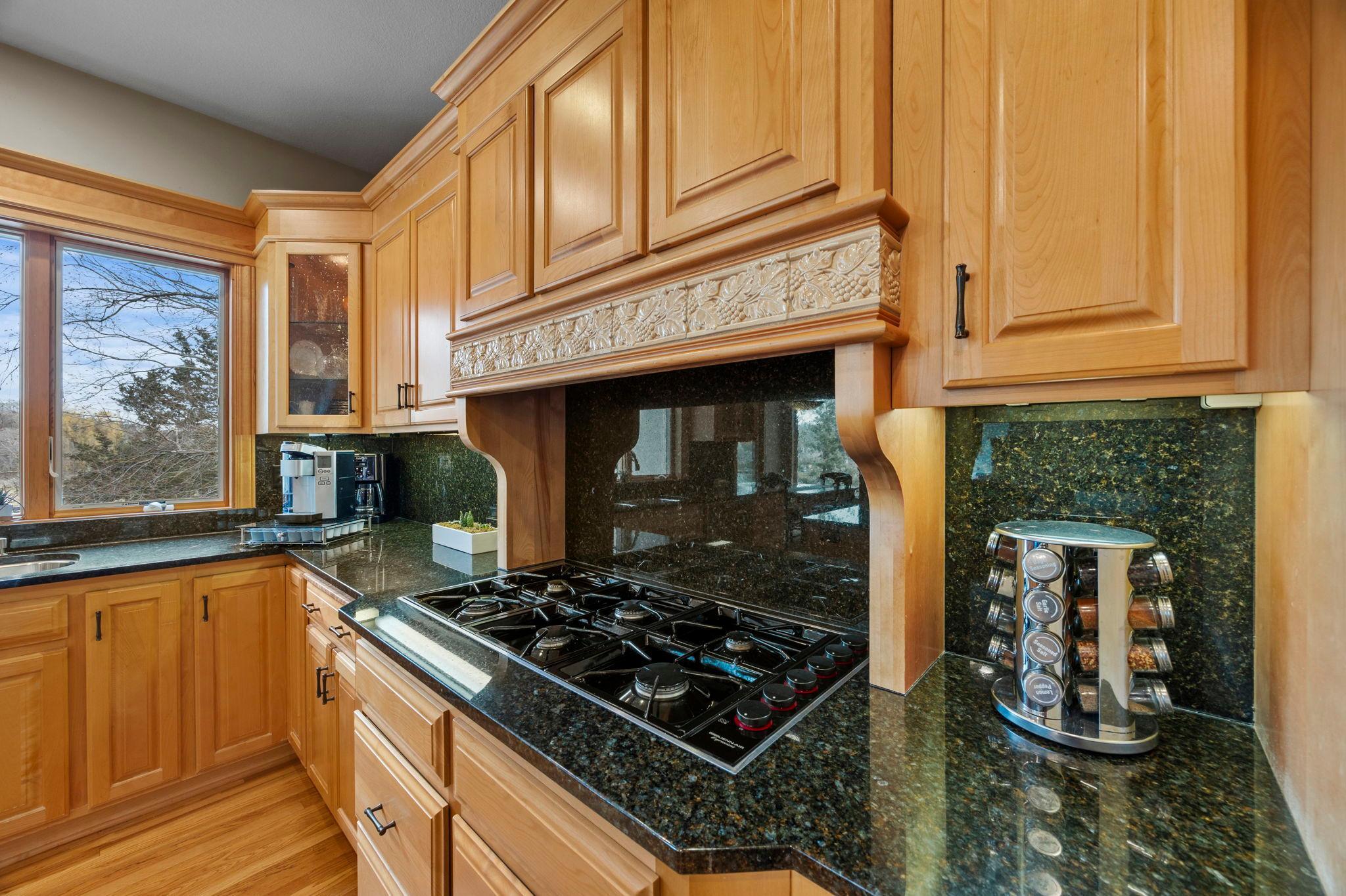 1890 Edgewater Place